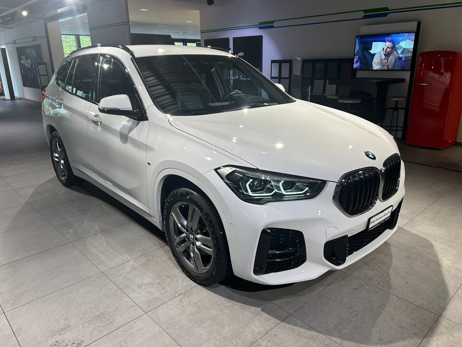 BMW X1 sDrive 18i Steptronic M Sport DSK, Benzin, Occasion / Gebraucht, Automatik - 4
