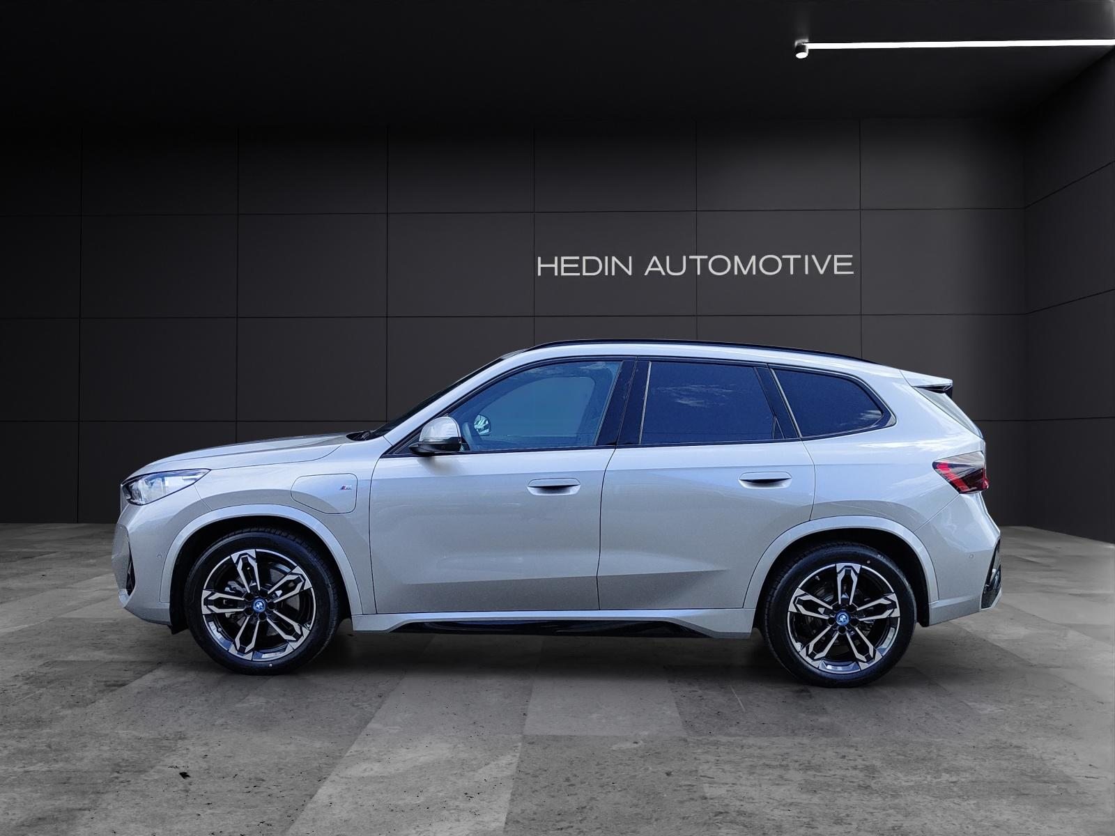 BMW X1 30e xDrive paddles, Plug-in-Hybrid Benzin/Elektro, Occasion / Gebraucht, Automatik - 2