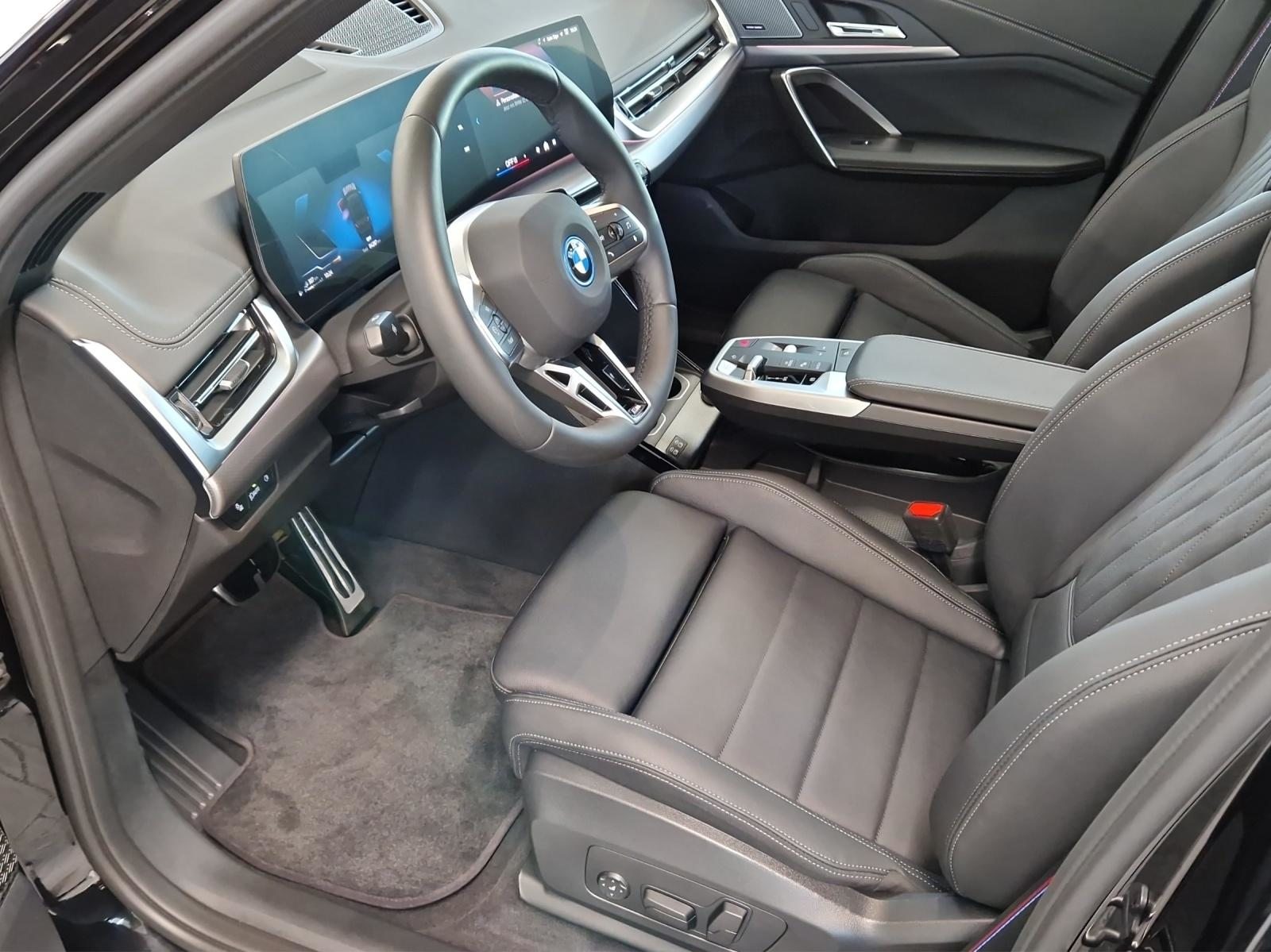 BMW X1 xDrive30e M Sport Pro, Plug-in-Hybrid Benzin/Elektro, Occasion / Gebraucht, Automatik - 7