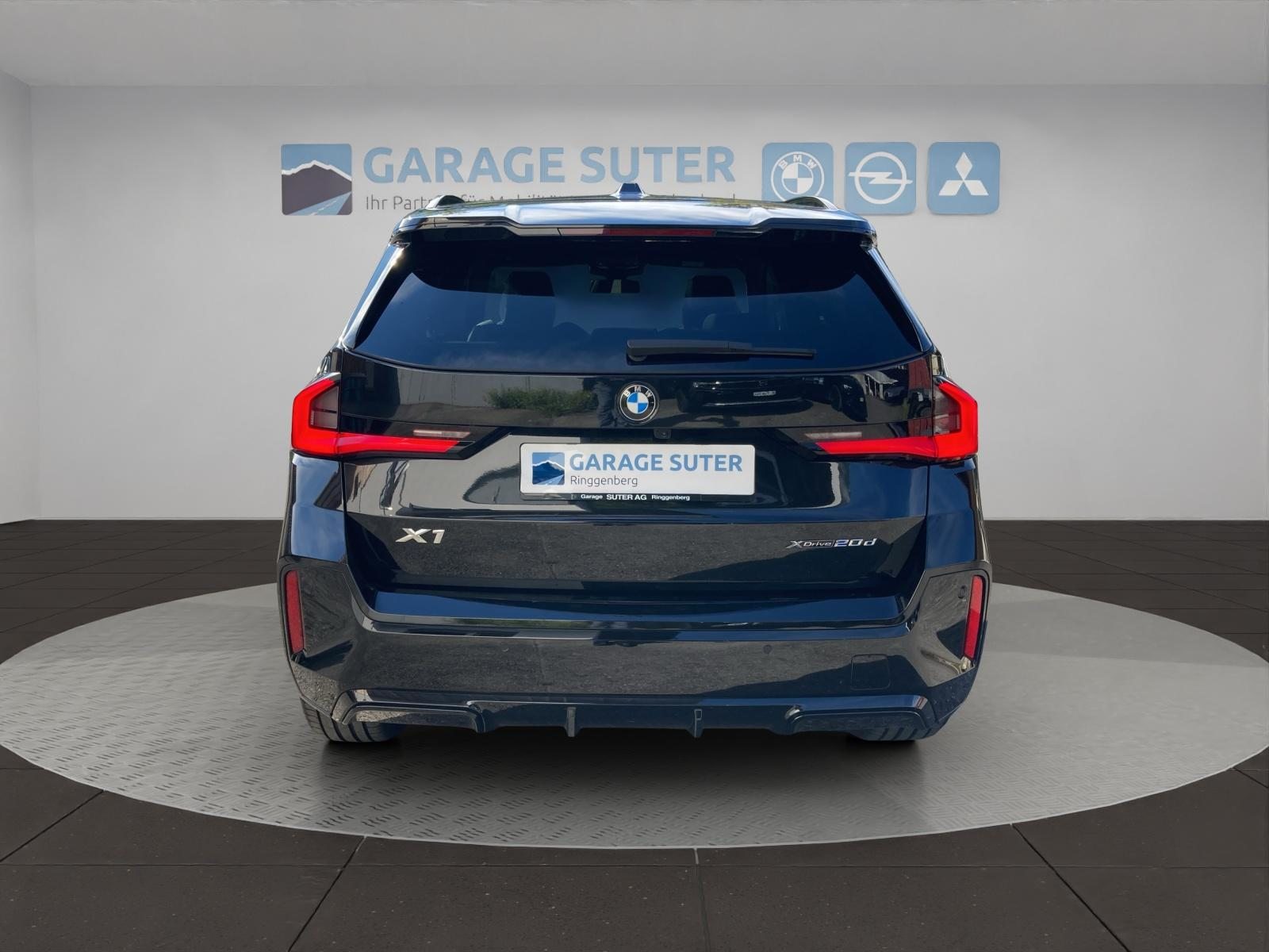 BMW X1 20d xDrive paddles, Mild-Hybrid Diesel/Elektro, Occasion / Gebraucht, Automatik - 4