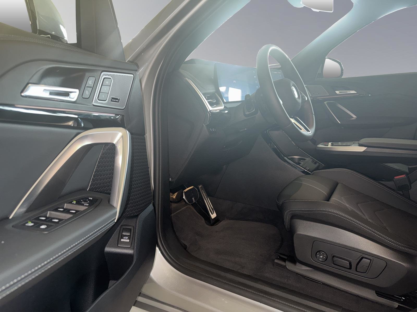BMW X1 30e paddles, Plug-in-Hybrid Benzin/Elektro, Occasion / Gebraucht, Automatik - 6