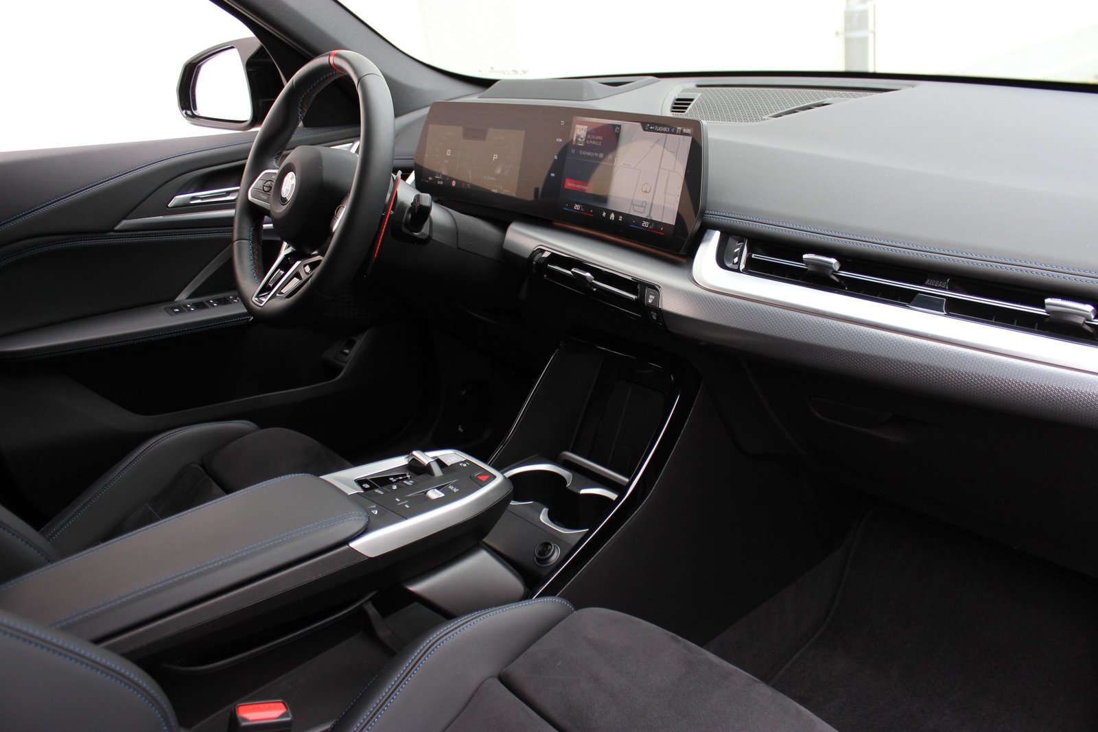 BMW X1 M35i *M Sportpaket Pro*, Benzin, Occasion / Gebraucht, Automatik - 2