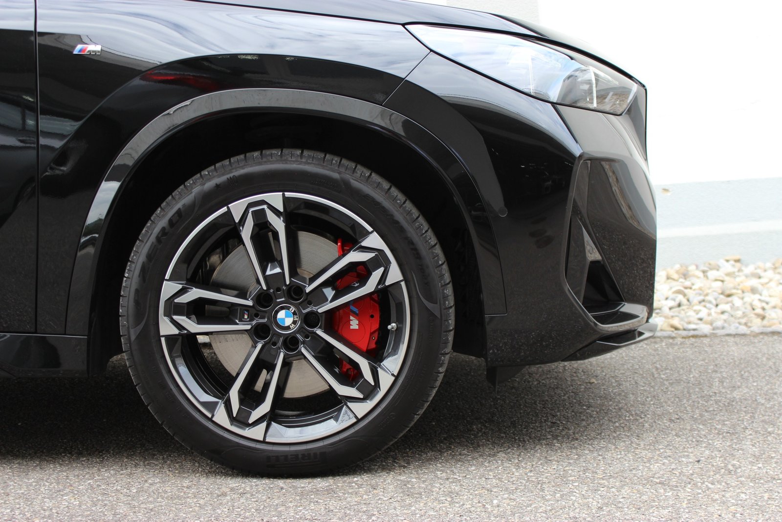 BMW X1 M35i *M Sportpaket Pro*, Benzin, Occasion / Gebraucht, Automatik - 7
