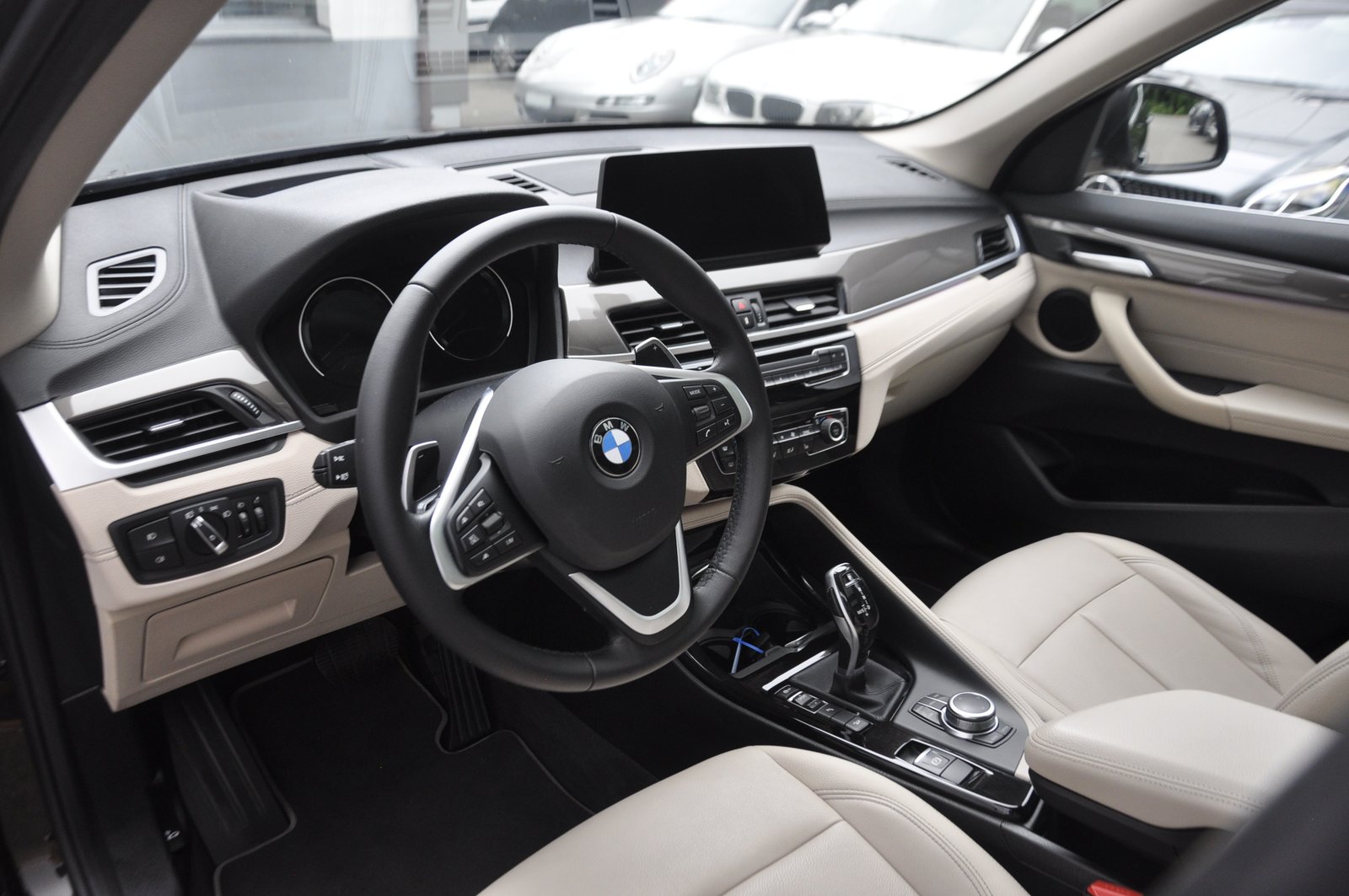 BMW X1 20i xLine Steptronic, Petrol, Second hand / Used, Automatic - 5