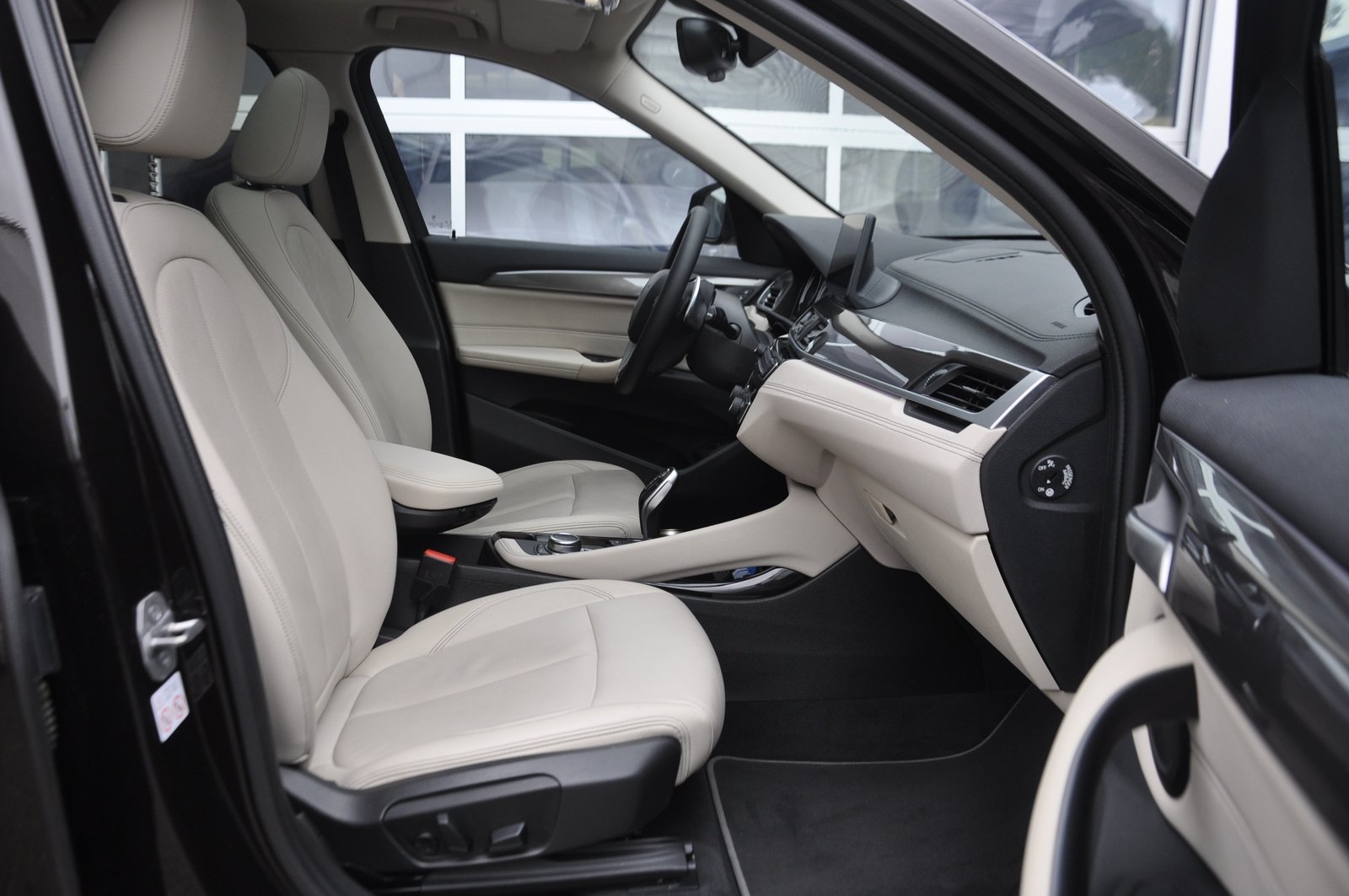 BMW X1 20i xLine Steptronic, Petrol, Second hand / Used, Automatic - 7