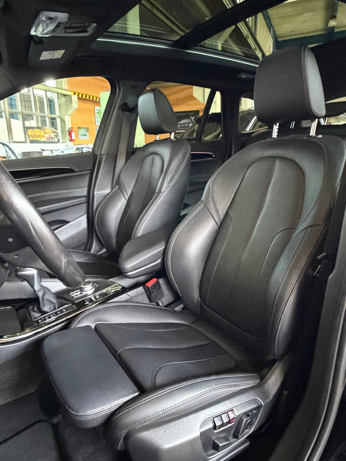 BMW X1 25e M Sport / M- M- Aero-Paket / Steptronic, Plug-in-Hybrid Benzin/Elektro, Occasion / Gebraucht, Automatik - 3