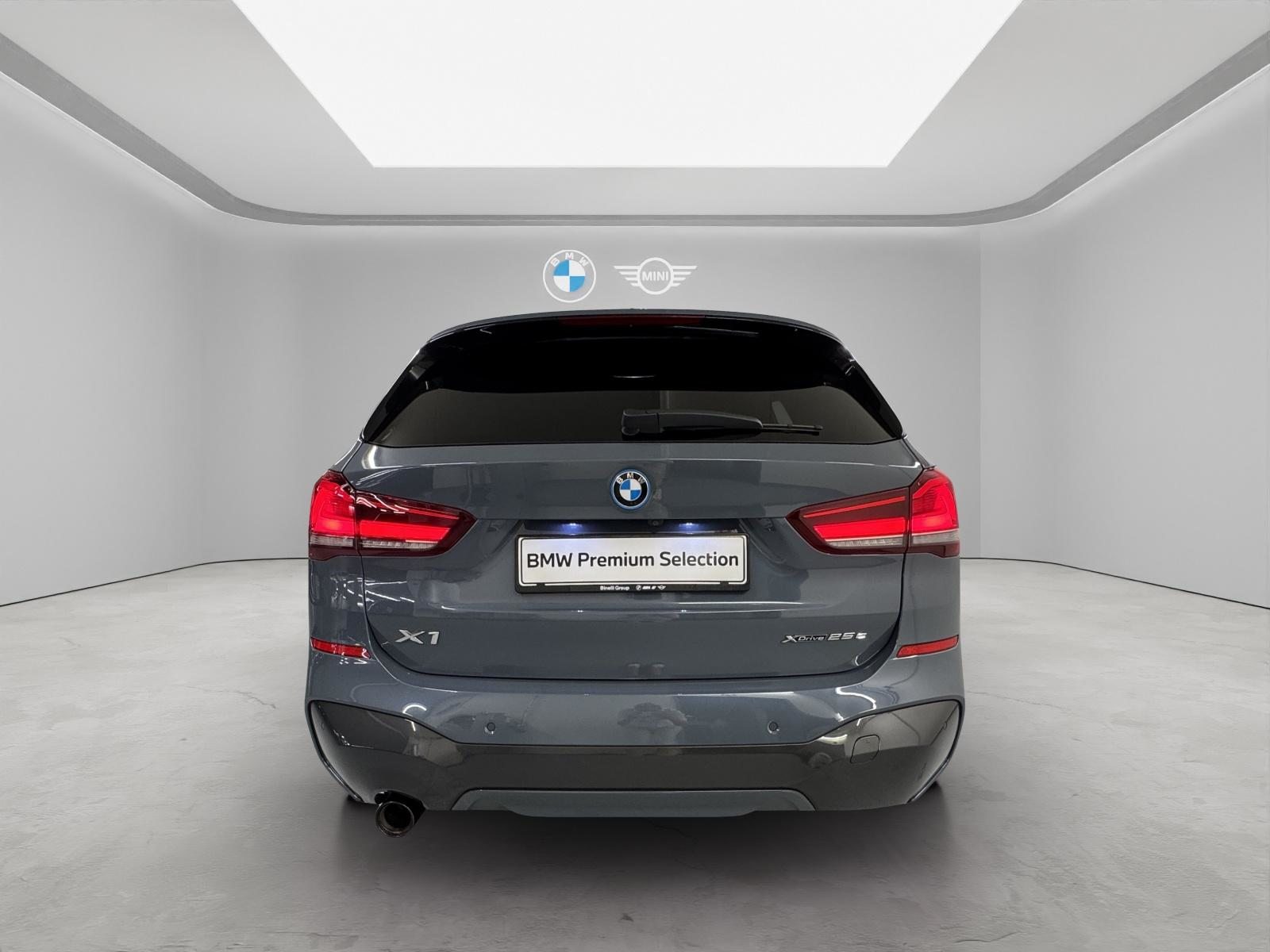 BMW X1 25e xDrive, Hybride Rechargeable Essence/Électricité, Occasion / Utilisé, Automatique - 4