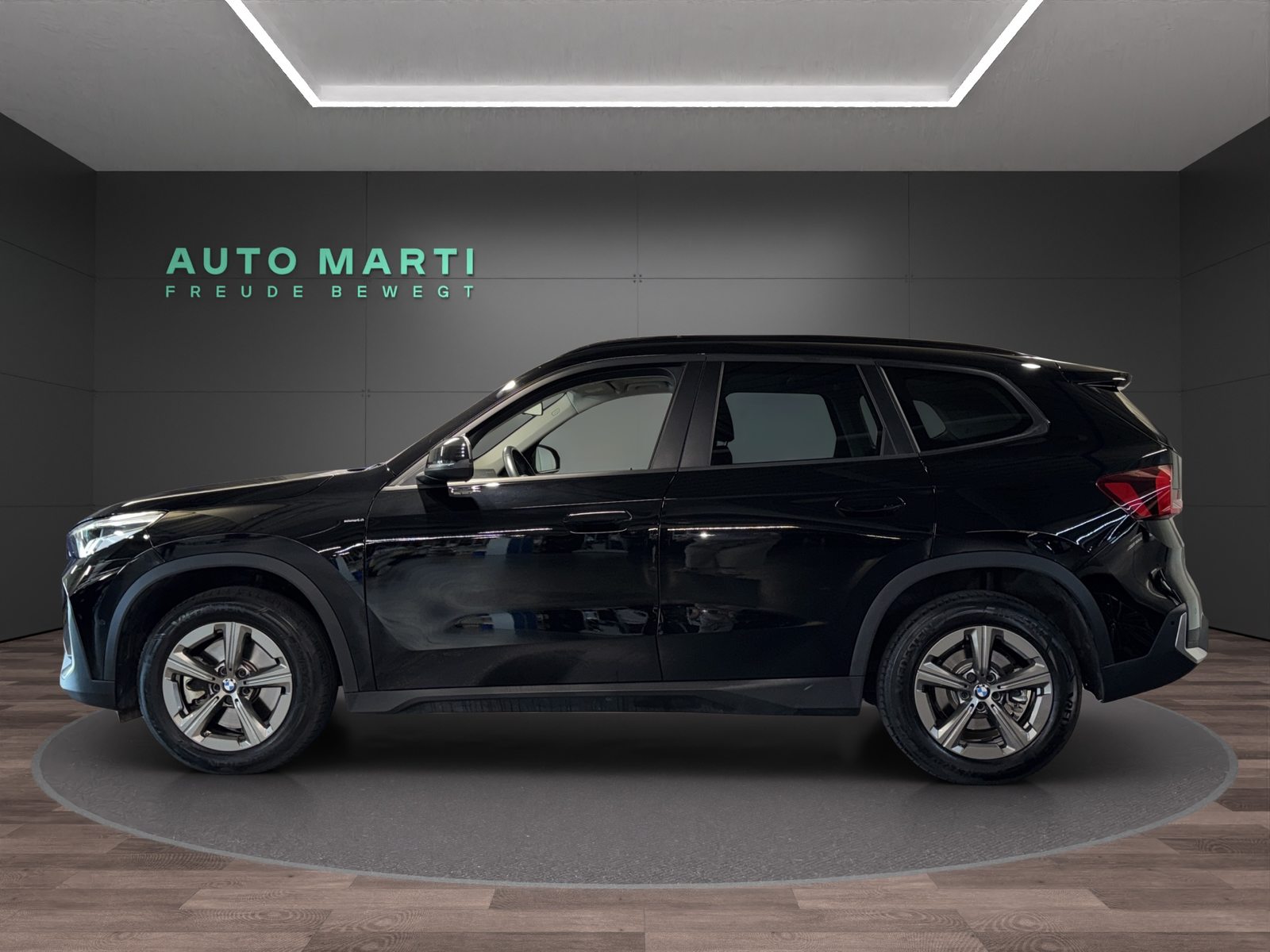 BMW X1 23d xDrive, Mild-Hybrid Diesel/Electric, Second hand / Used, Automatic - 2