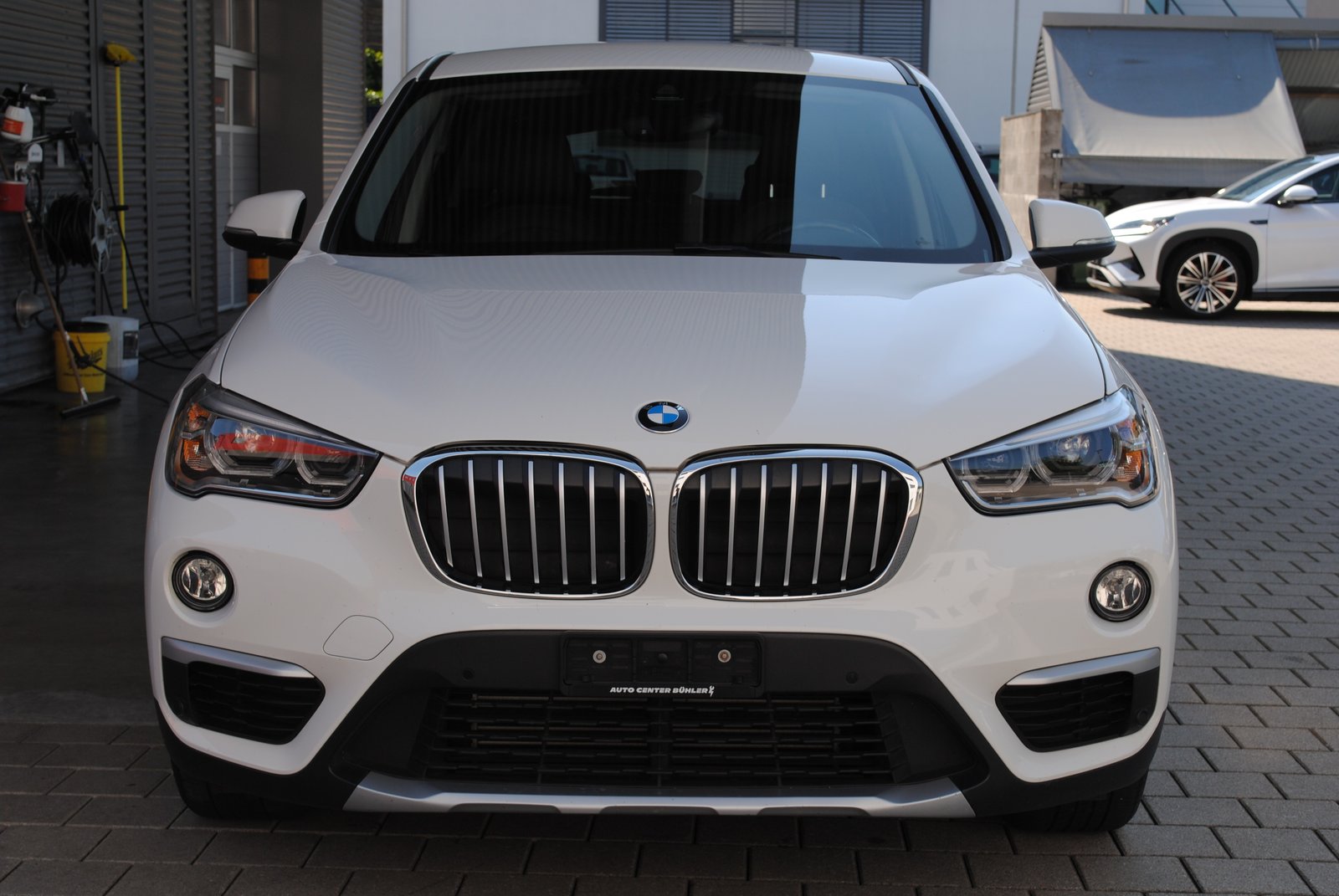 BMW X1 20i xLine Steptronic, Petrol, Second hand / Used, Automatic - 2
