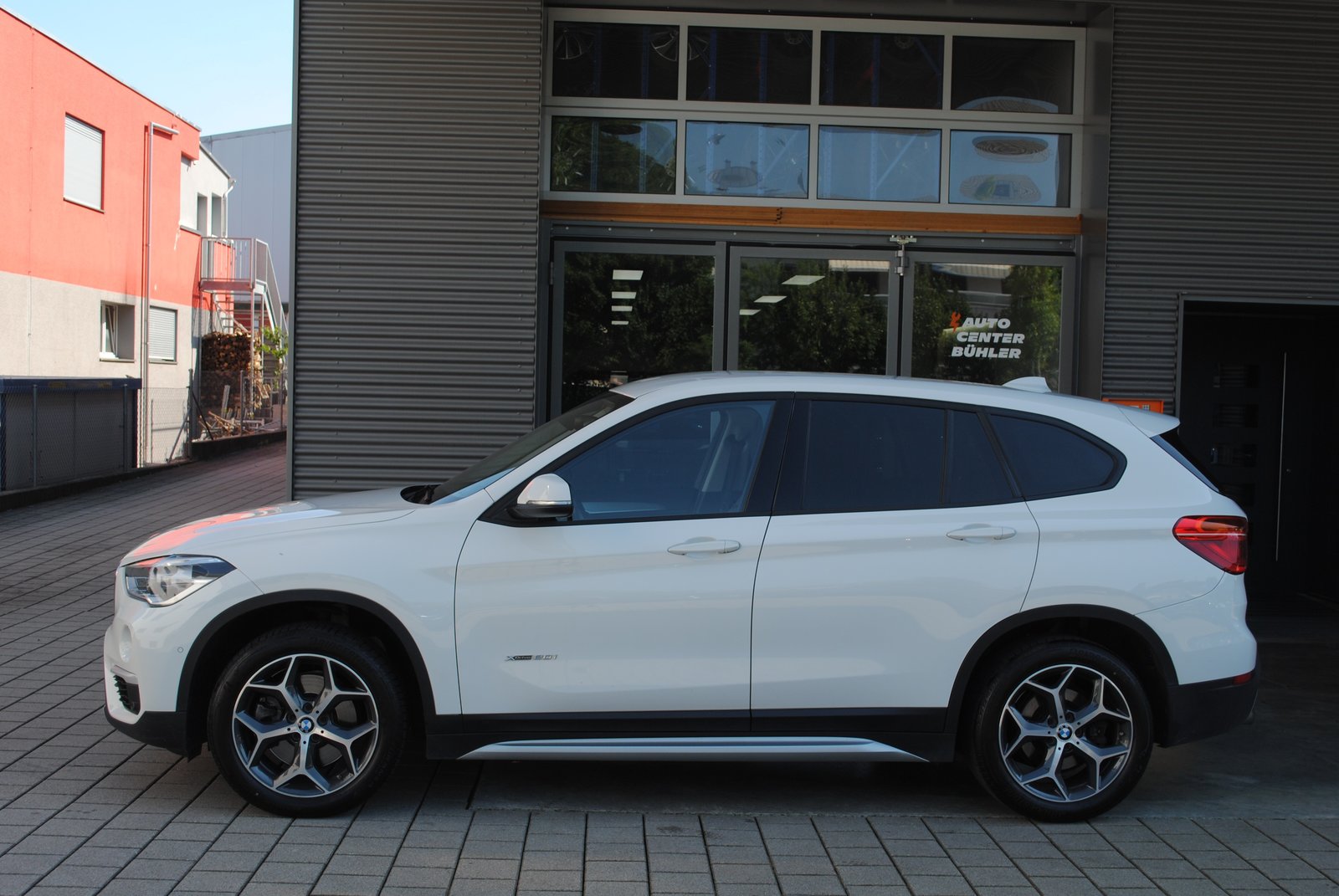 BMW X1 20i xLine Steptronic, Petrol, Second hand / Used, Automatic - 4