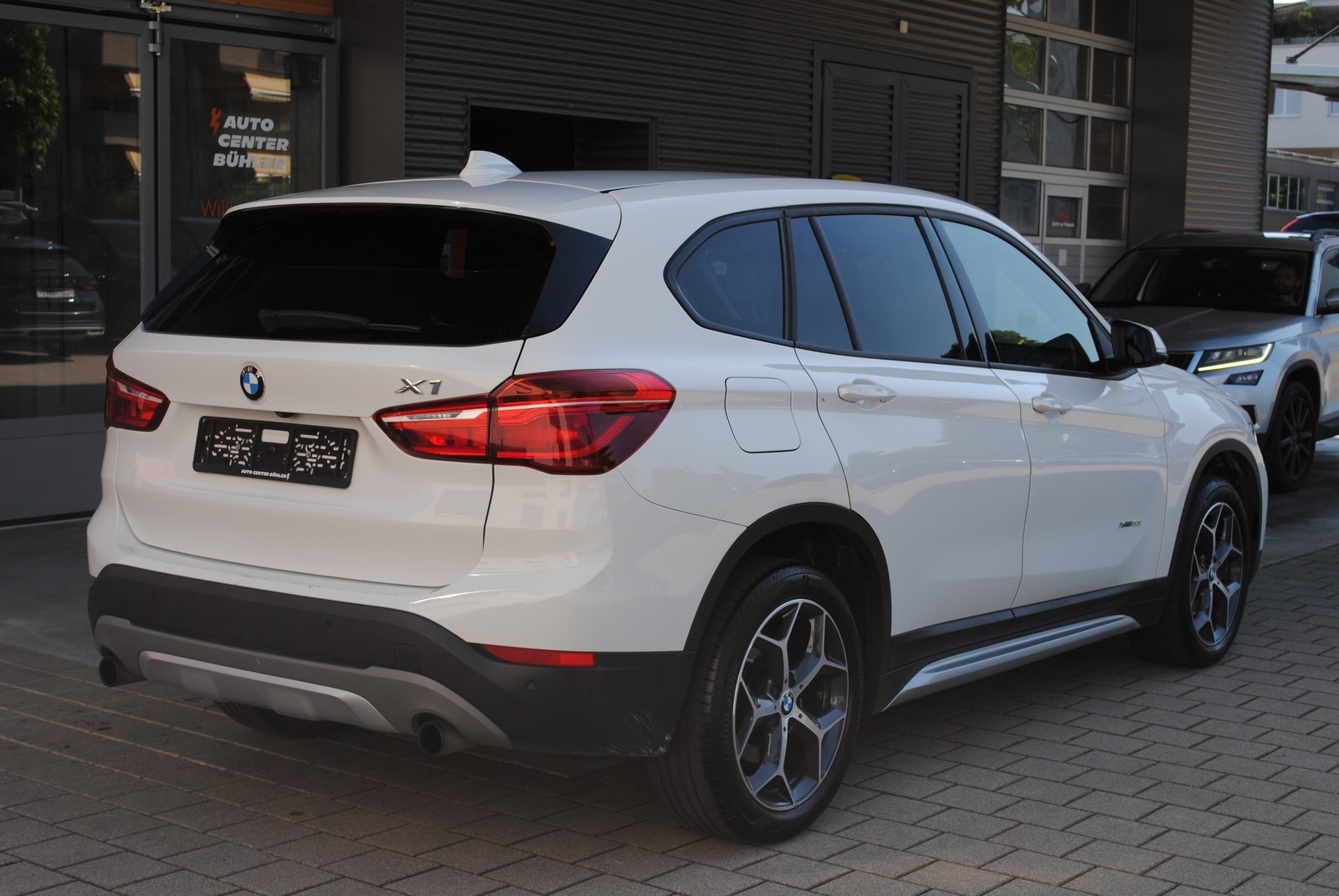 BMW X1 20i xLine Steptronic, Petrol, Second hand / Used, Automatic - 5