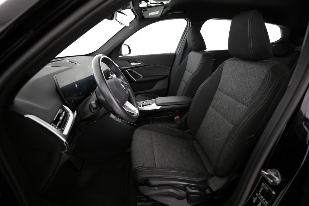 BMW X1 18i sDrive, Essence, Occasion / Utilisé, Automatique - 3