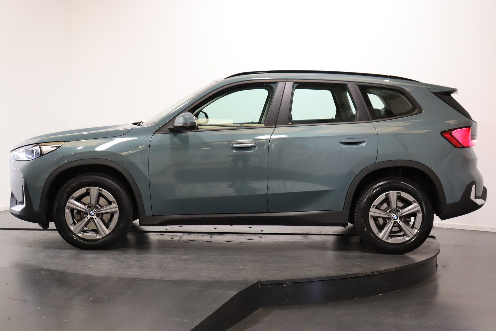 BMW X1 18i sDrive, Essence, Occasion / Utilisé, Automatique - 2
