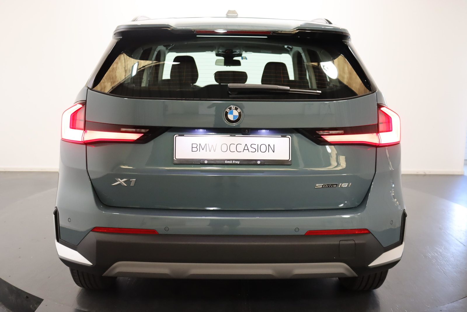 BMW X1 18i sDrive, Essence, Occasion / Utilisé, Automatique - 4