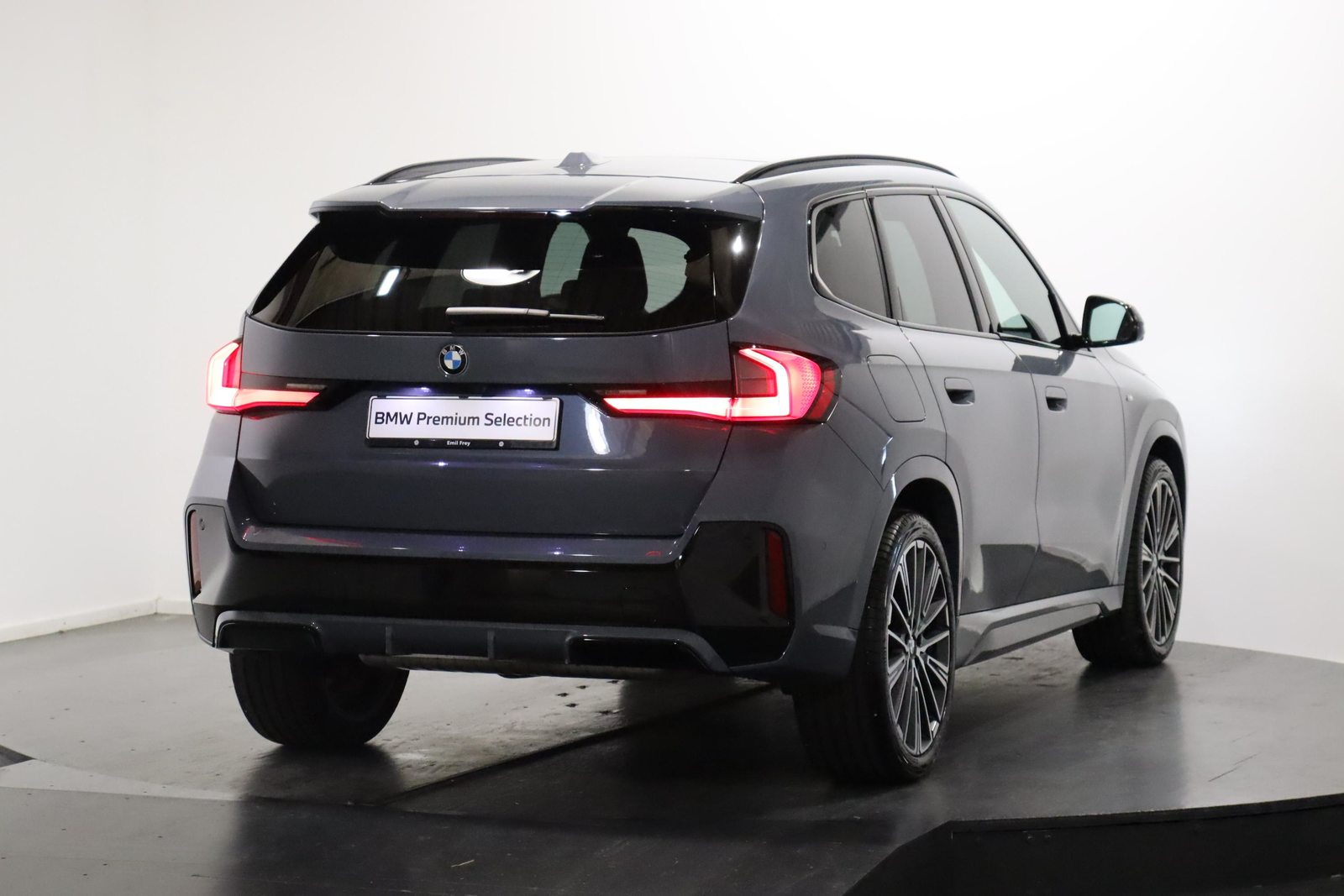 BMW X1 23i xDrive, Hybride Léger Essence/Électricité, Occasion / Utilisé, Automatique - 4