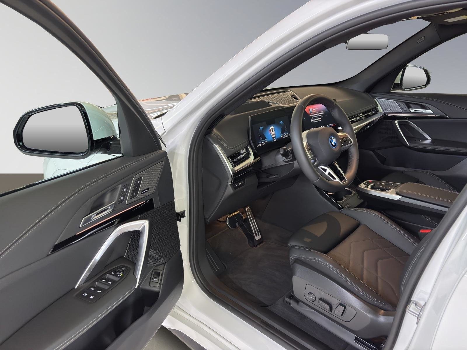 BMW X1 30e paddles, Plug-in-Hybrid Petrol/Electric, Second hand / Used, Automatic - 6