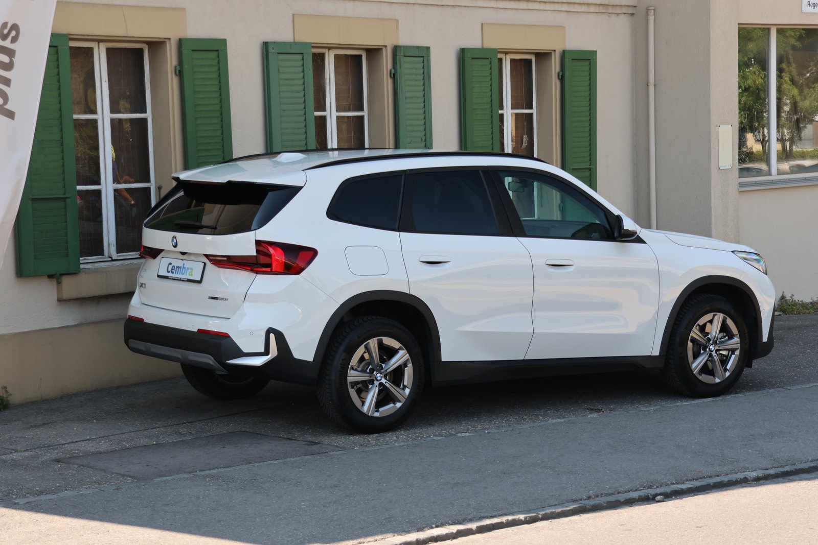 BMW X1 sDrive 20i 48V, Hybride Léger Essence/Électricité, Occasion / Utilisé, Automatique - 5
