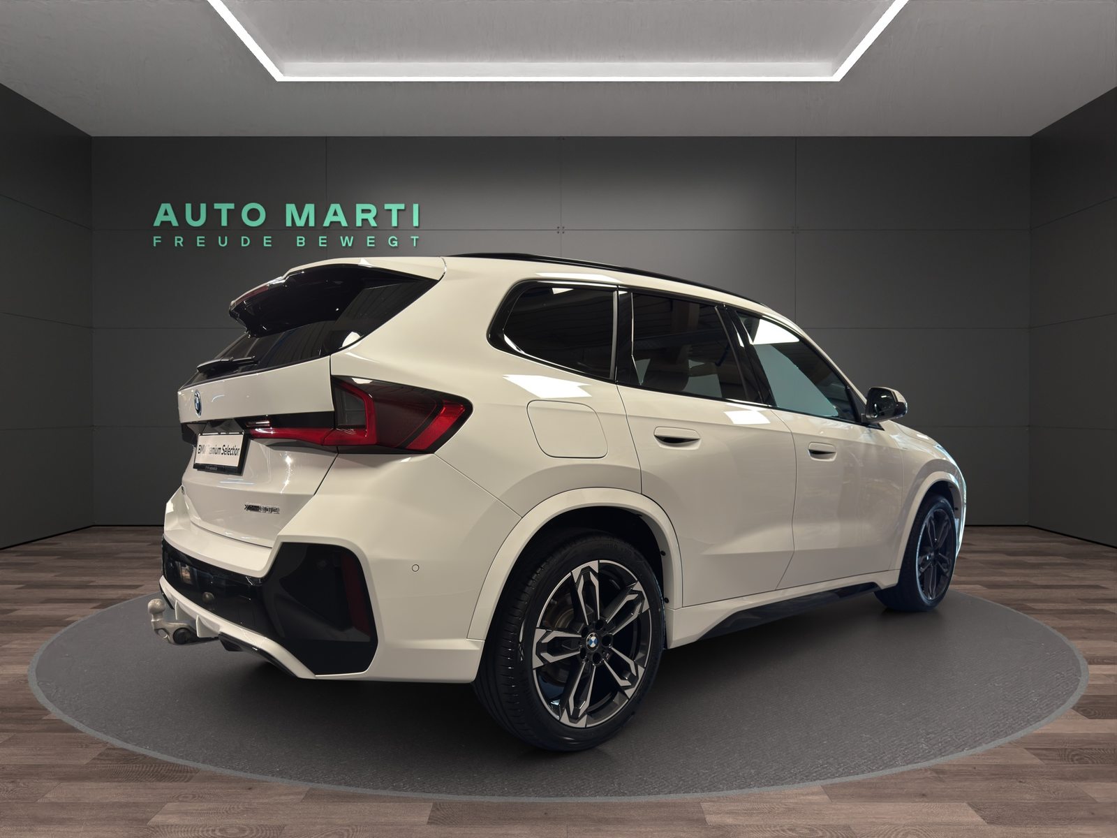 BMW X1 30e xDrive M Sport, Plug-in-Hybrid Benzin/Elektro, Occasion / Gebraucht, Automatik - 4