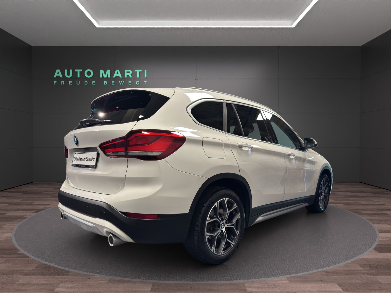 BMW X1 25i xDrive xLine, Petrol, Second hand / Used, Automatic - 4