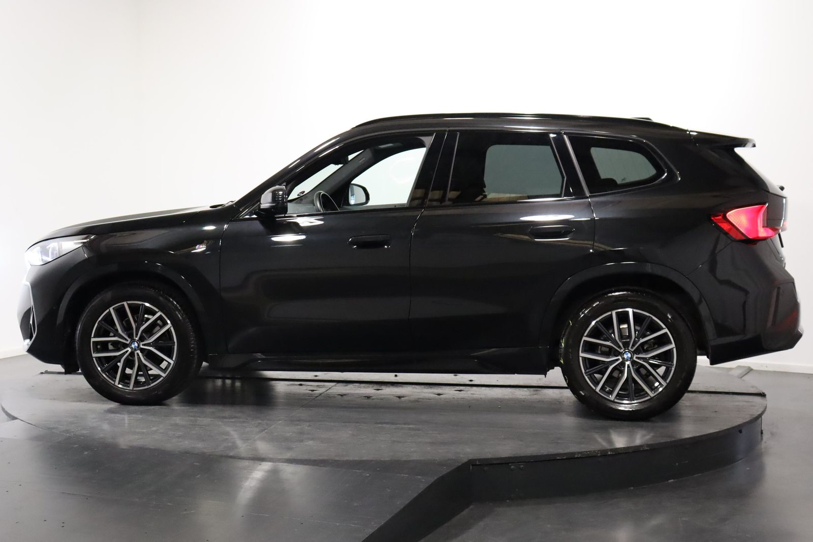BMW X1 18i sDrive, Benzina, Occasioni / Usate, Automatico - 4
