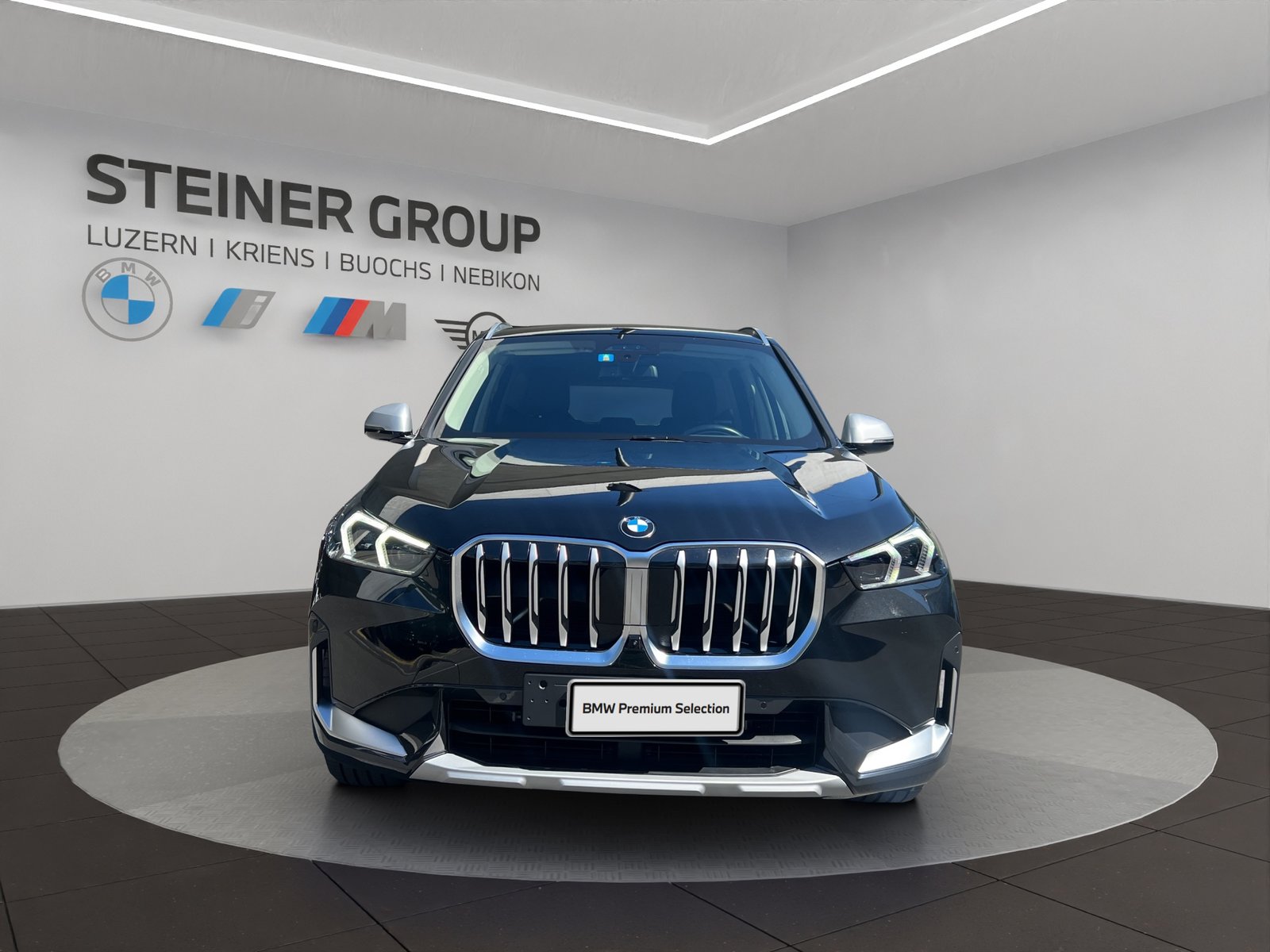 BMW X1 23i 48V xLine, Mild-Hybrid Benzin/Elektro, Occasion / Gebraucht, Automatik - 2
