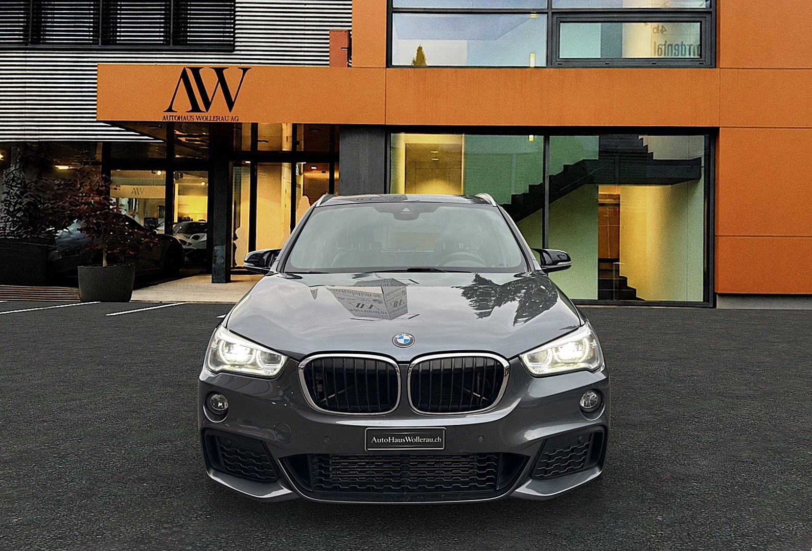 BMW X1 25i SAG / Top Ausstattung, Benzin, Occasion / Gebraucht, Automatik - 2