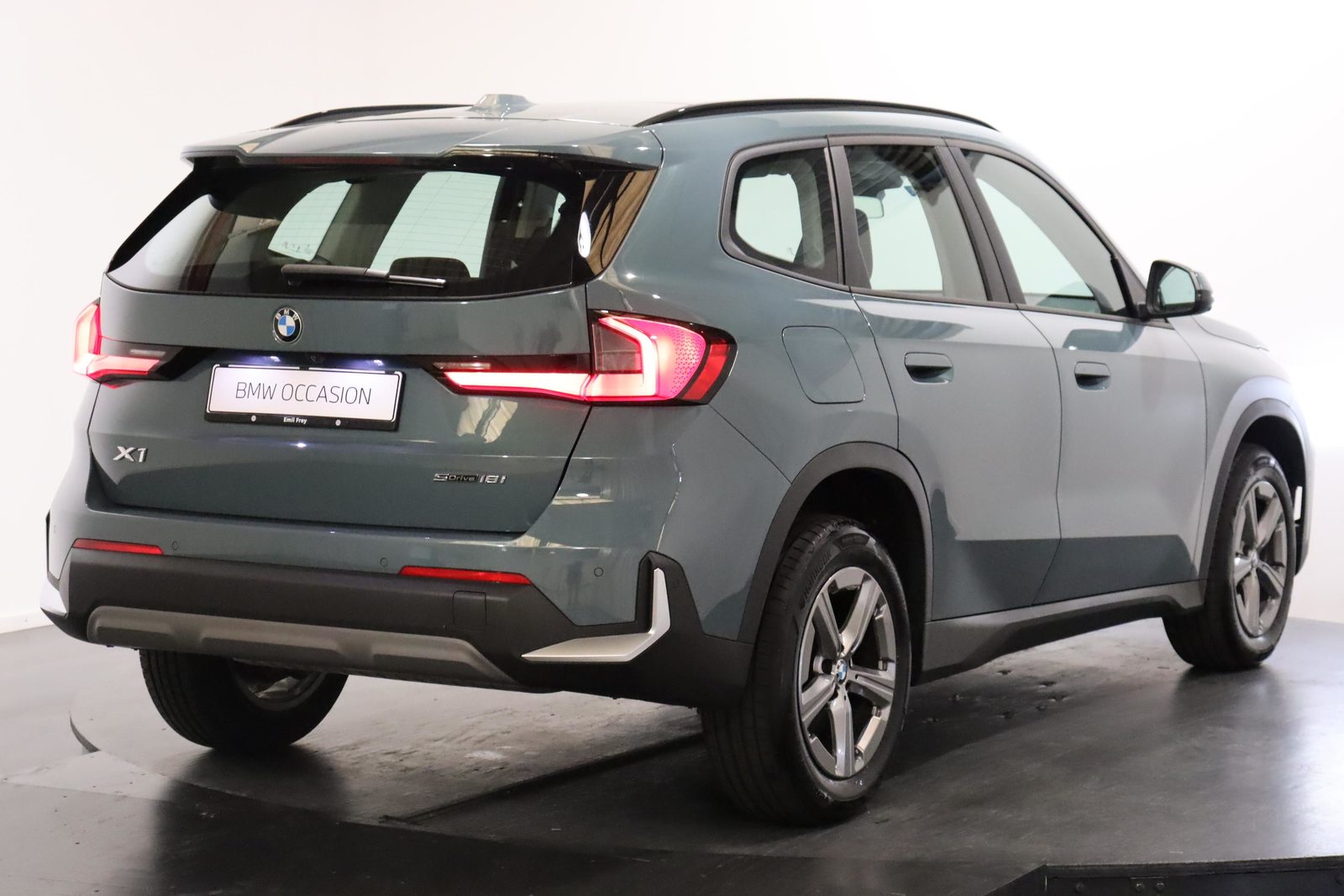 BMW X1 18i sDrive, Petrol, Second hand / Used, Automatic - 3