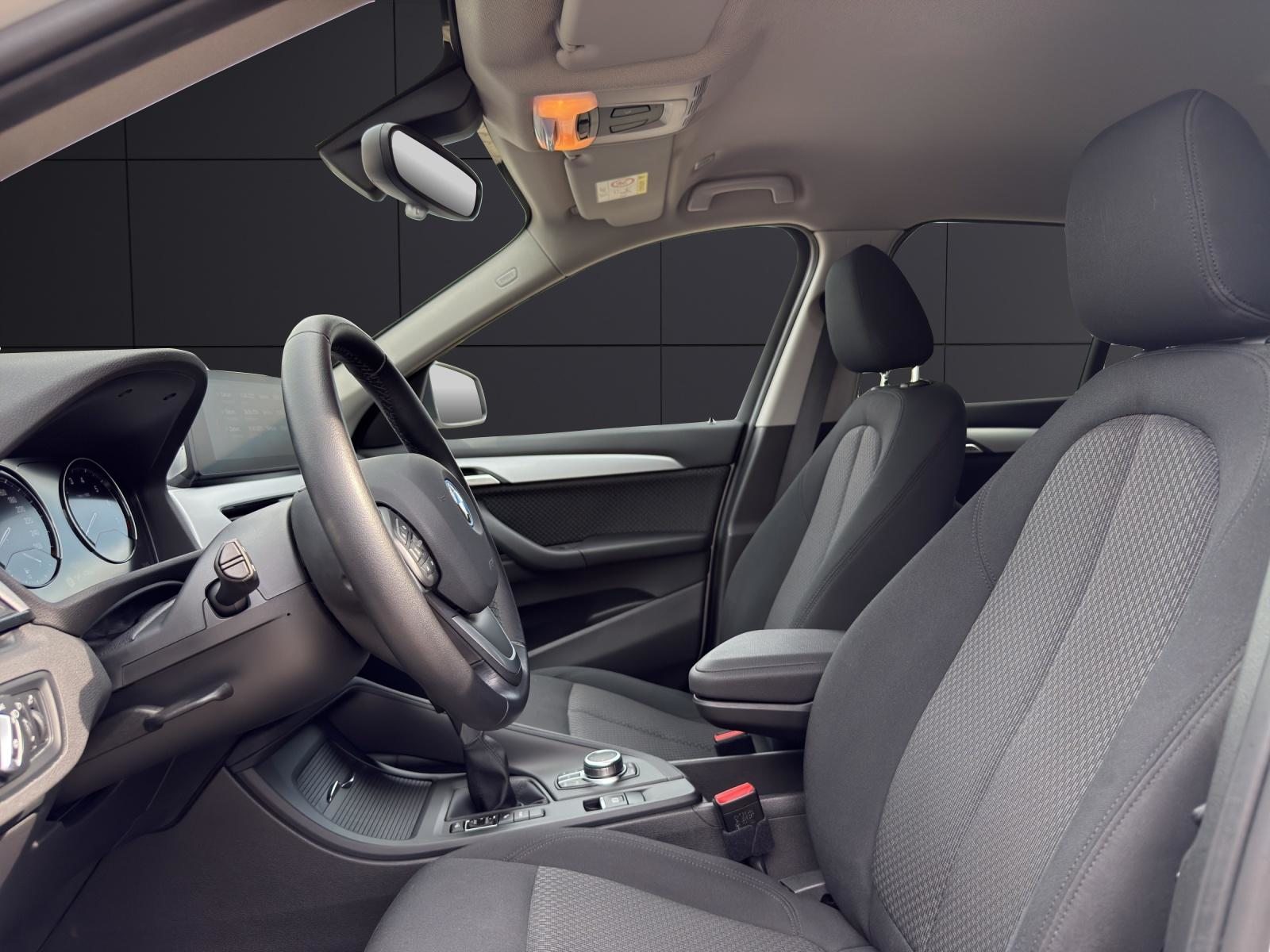 BMW X1 xDrive 25e, Plug-in-Hybrid Benzin/Elektro, Occasion / Gebraucht, Automatik - 2