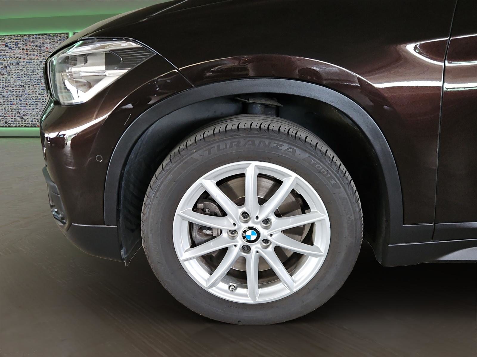 BMW X1 20i xDrive, Essence, Occasion / Utilisé, Automatique - 6