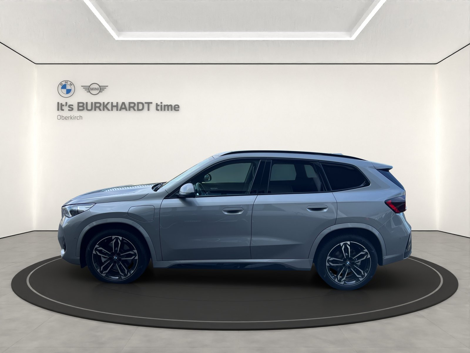 BMW X1 30e M Sport, Plug-in-Hybrid Benzin/Elektro, Occasion / Gebraucht, Automatik - 2
