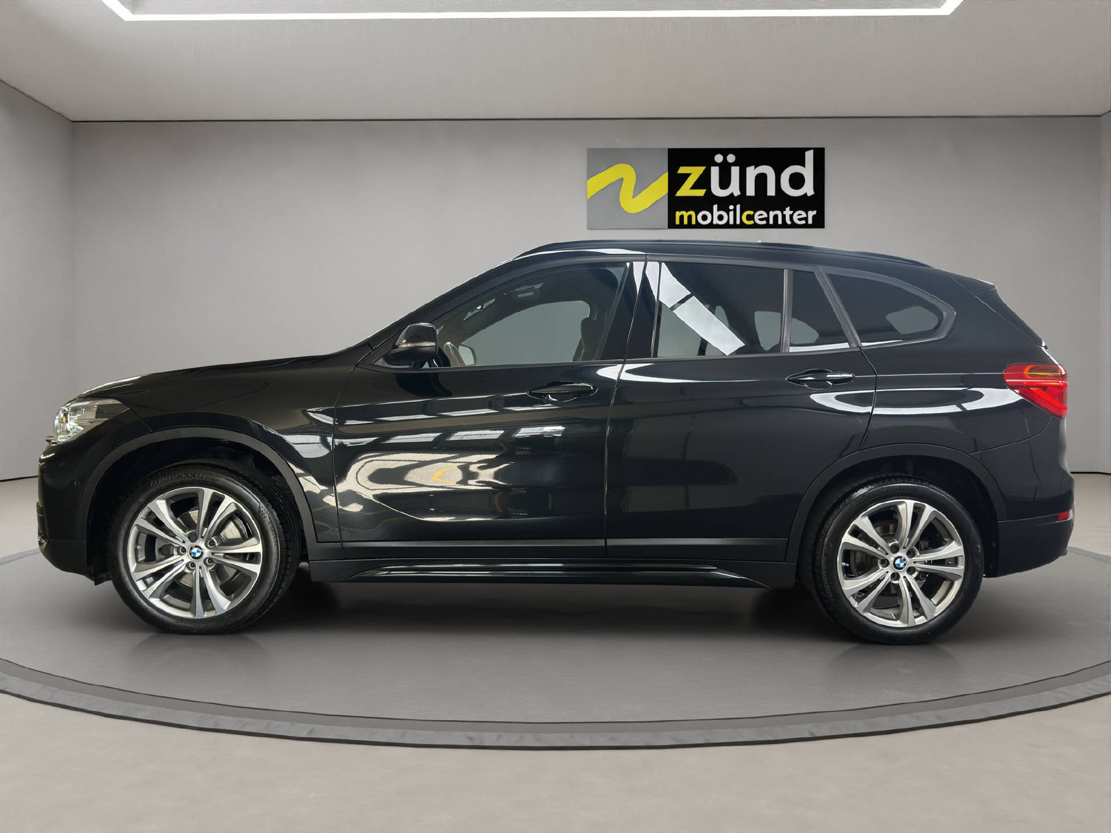 BMW X1 18d, Diesel, Occasion / Gebraucht, Automatik - 2