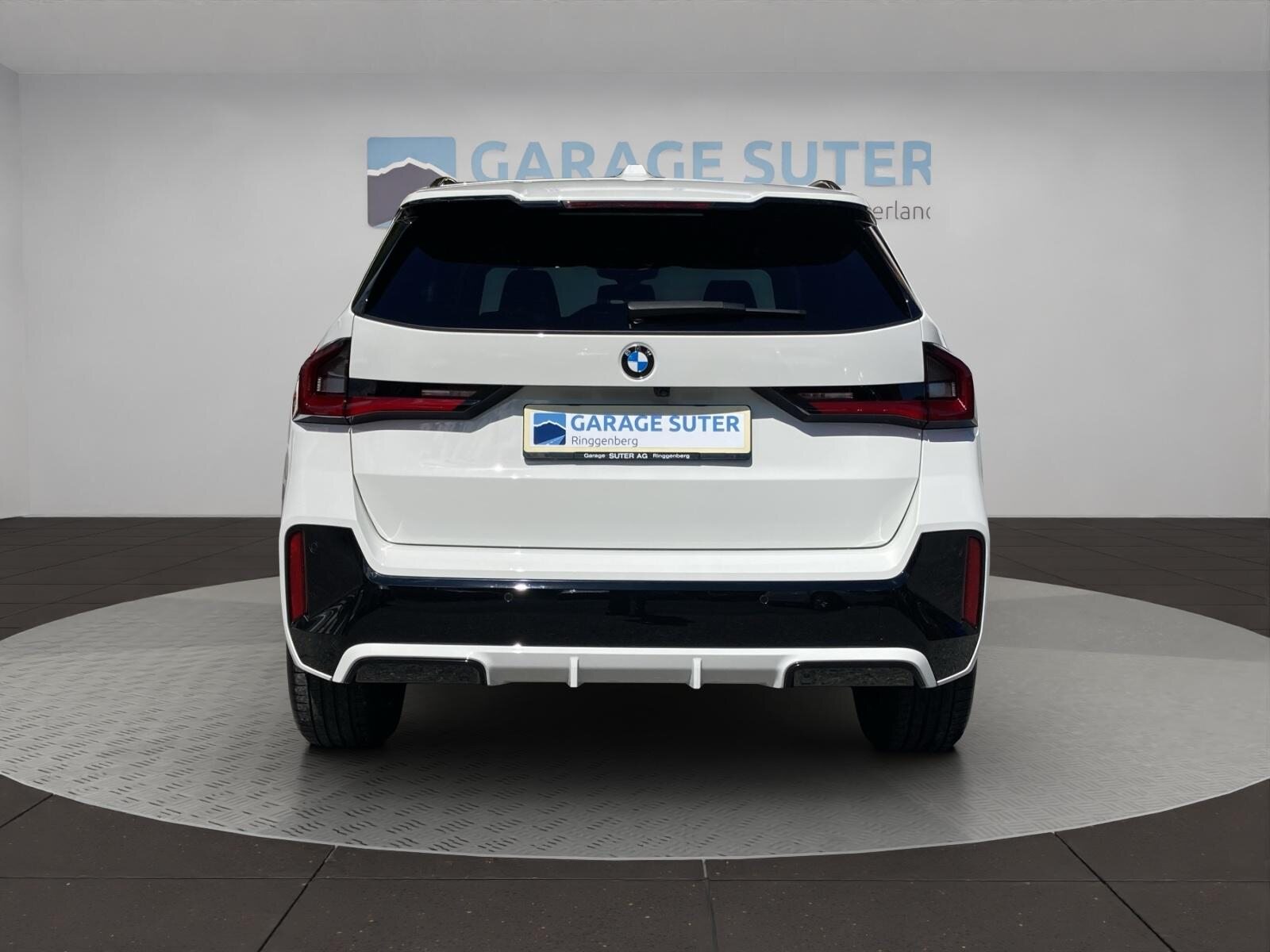 BMW X1 23i xDrive paddles, Mild-Hybrid Benzin/Elektro, Occasion / Gebraucht, Automatik - 4