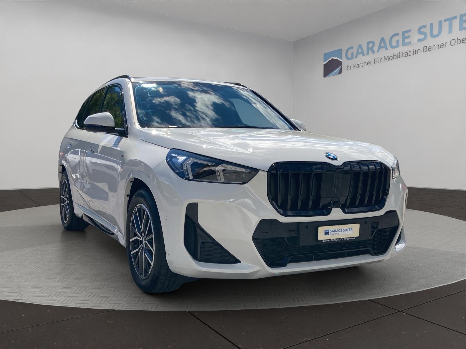 BMW X1 23i xDrive paddles, Mild-Hybrid Benzin/Elektro, Occasion / Gebraucht, Automatik - 7