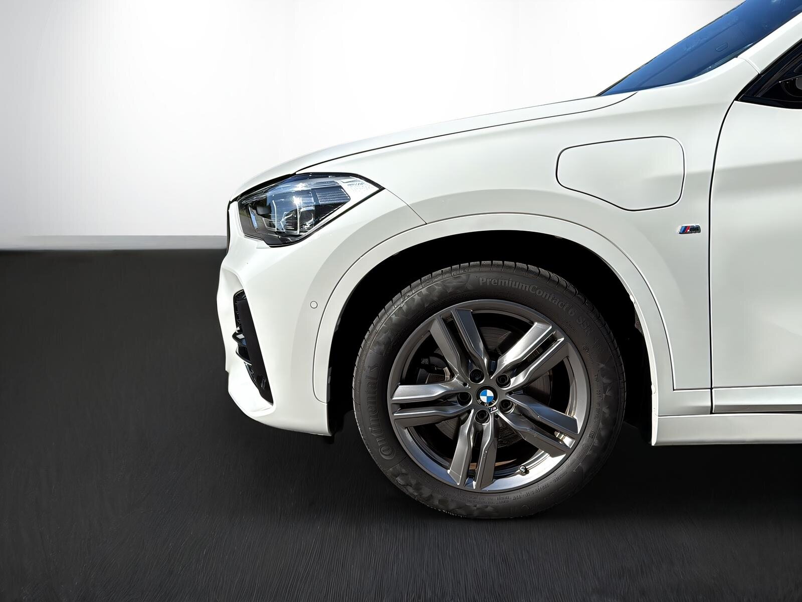 BMW X1 25e xDrive, Plug-in-Hybrid Benzin/Elektro, Occasion / Gebraucht, Automatik - 4