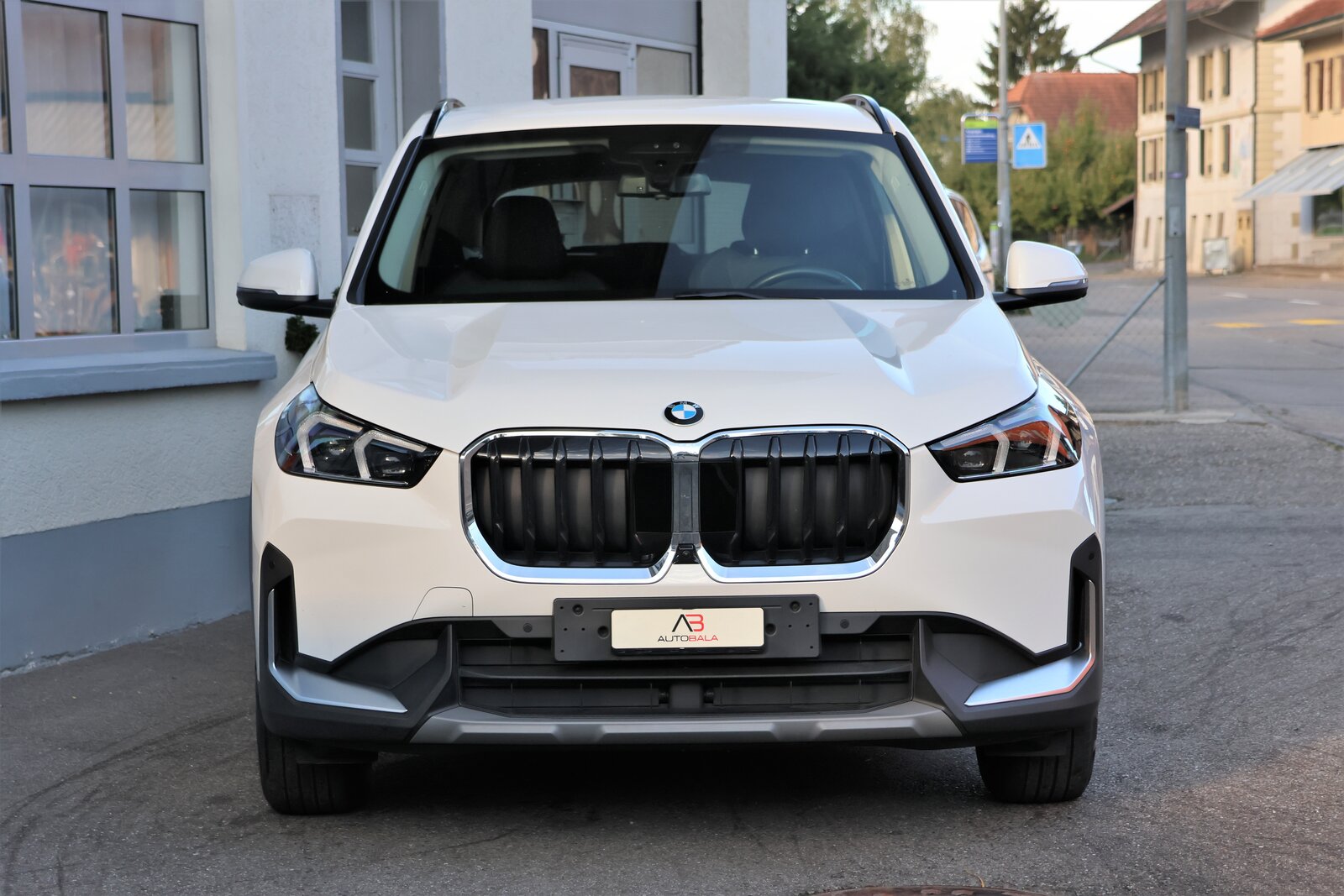 BMW X1 20d 48V (CH) + 2.0T AHK, Mild-Hybrid Diesel/Electric, Second hand / Used, Automatic - 2
