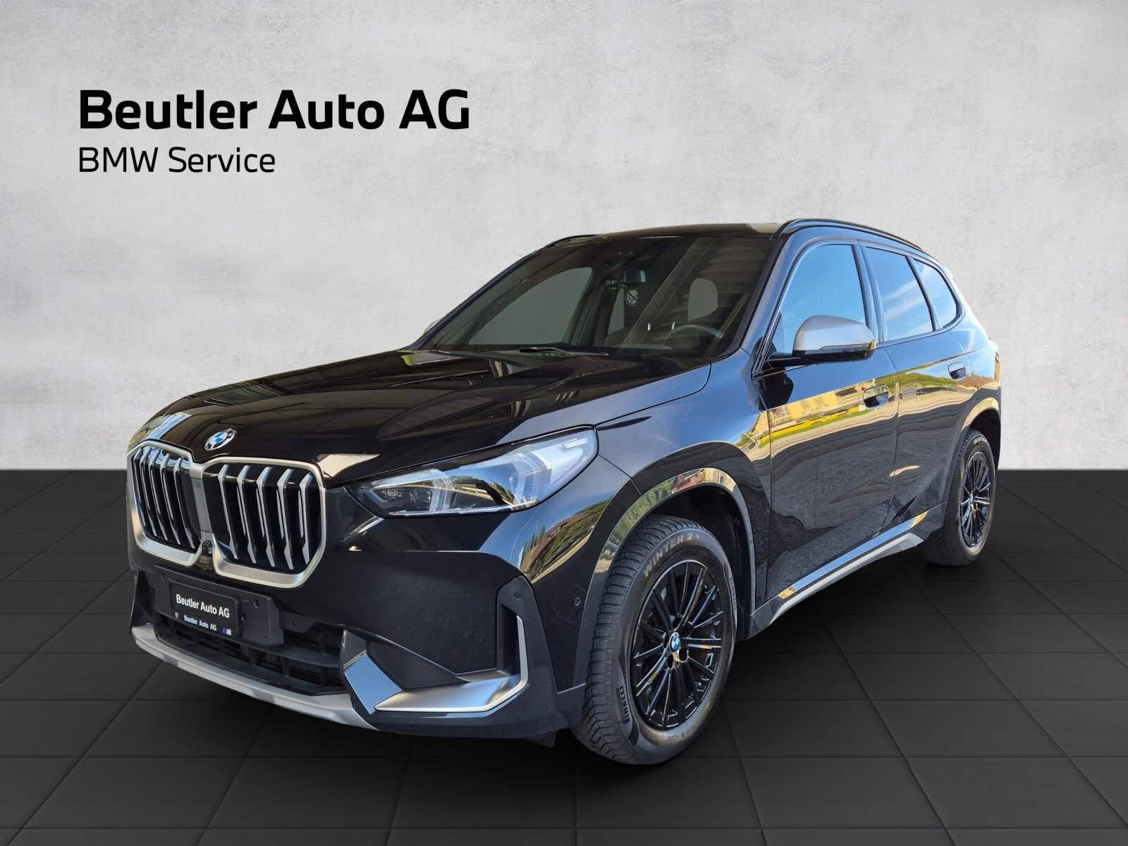 BMW X1 U11 23i paddles