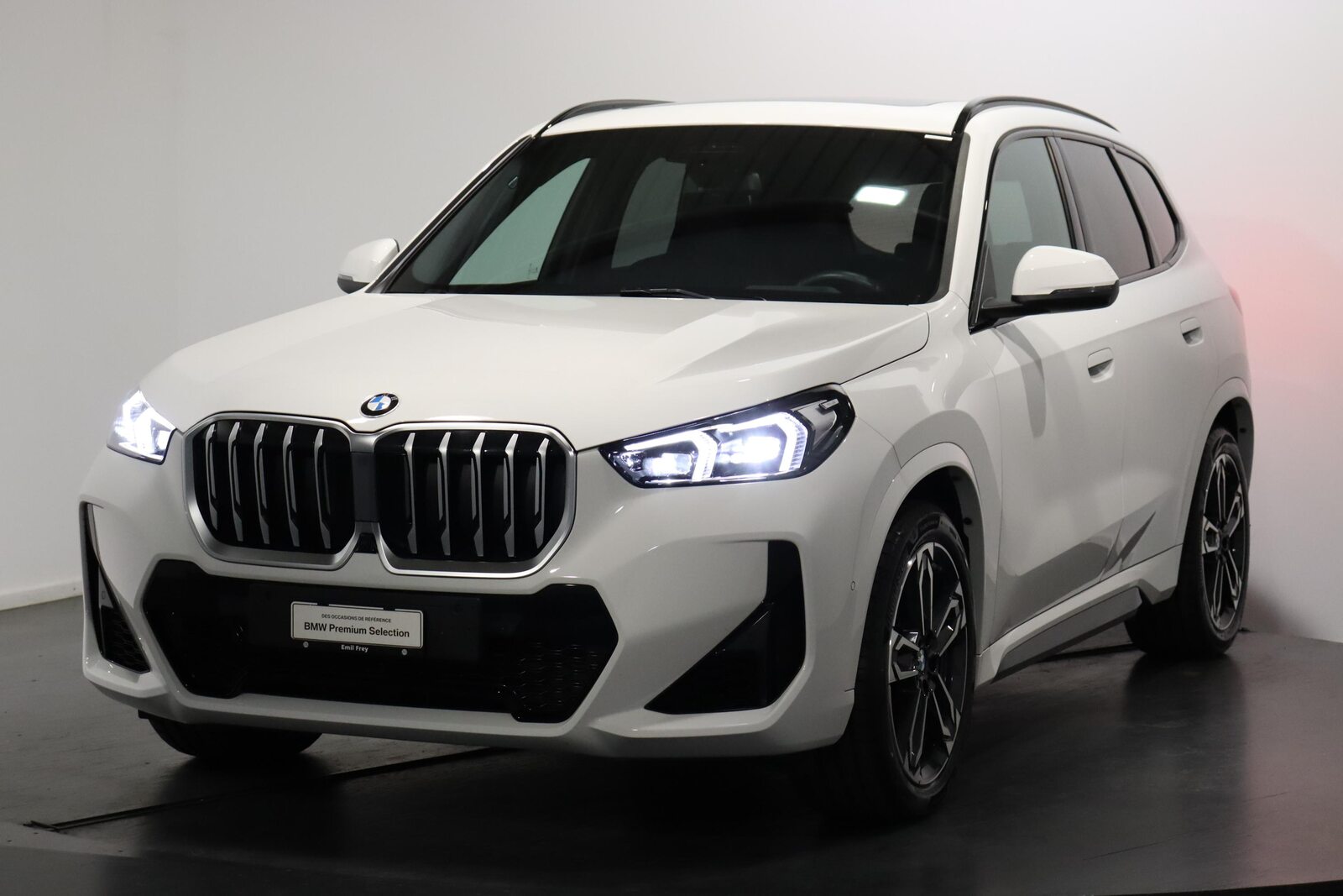 BMW X1 U11 23i xDrive paddles