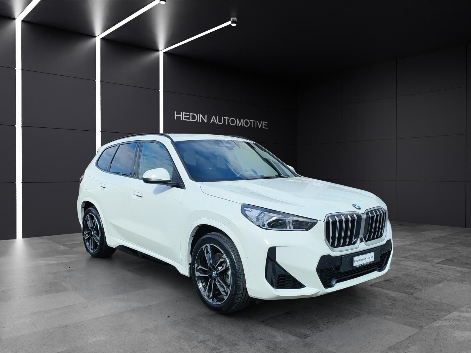 BMW X1 U11 23i xDrive paddles, Mild-Hybrid Petrol/Electric, Second hand / Used, Automatic - 7