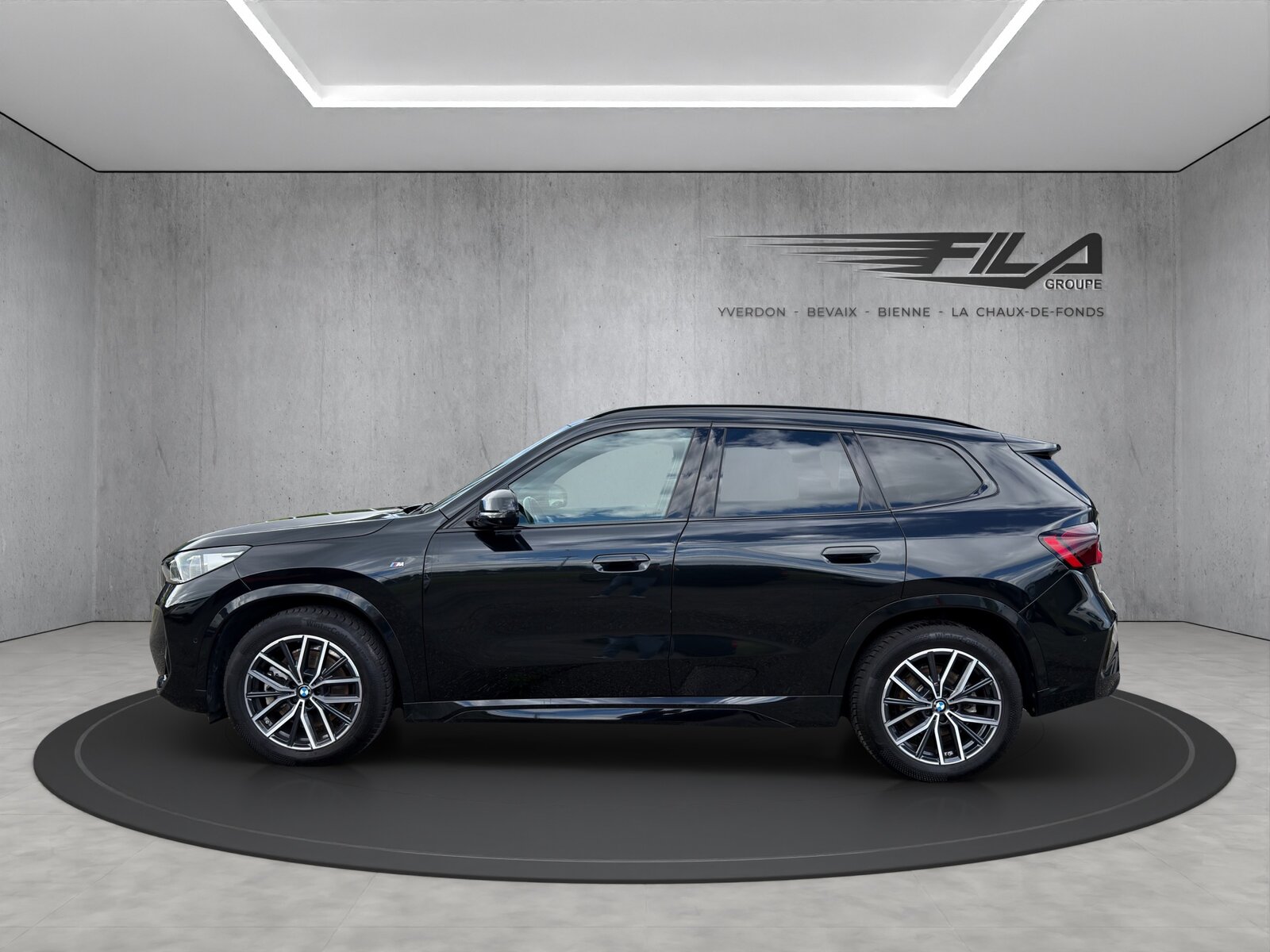 BMW X1 U11 23i, Mild-Hybrid Petrol/Electric, Second hand / Used, Automatic - 4