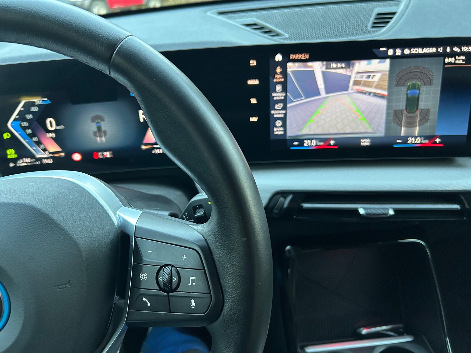 BMW X1 25e, Plug-in-Hybrid Benzin/Elektro, Occasion / Gebraucht, Automatik - 7