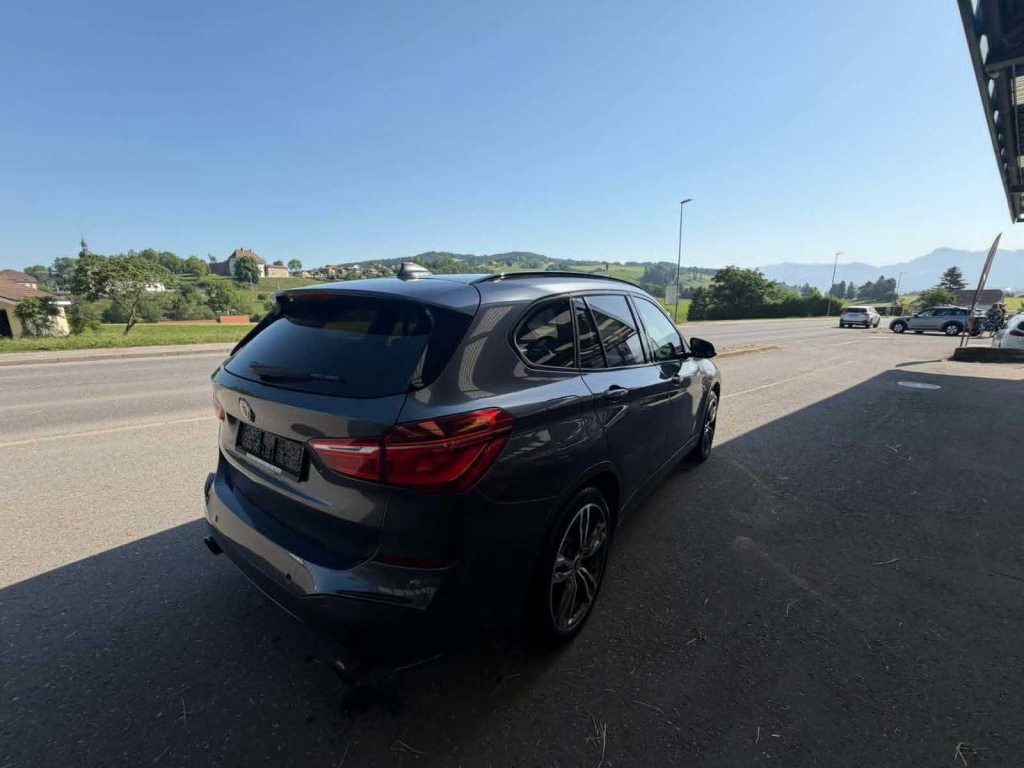 BMW X1 25i xDrive, Benzin, Occasion / Gebraucht, Automatik - 7
