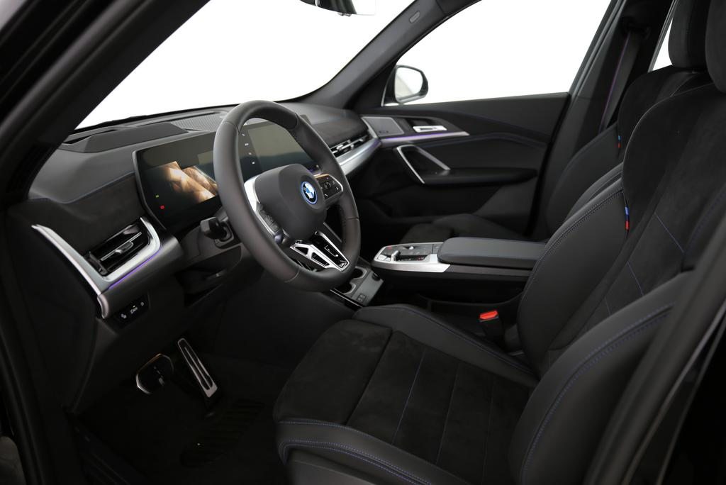 BMW X1 25e xDrive, Hybride Rechargeable Essence/Électricité, Voiture de démonstration, Automatique - 4