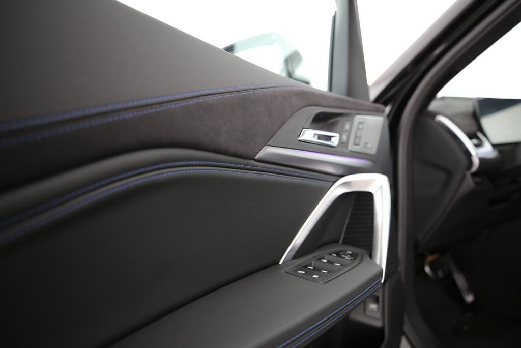 BMW X1 25e xDrive, Hybride Rechargeable Essence/Électricité, Voiture de démonstration, Automatique - 6