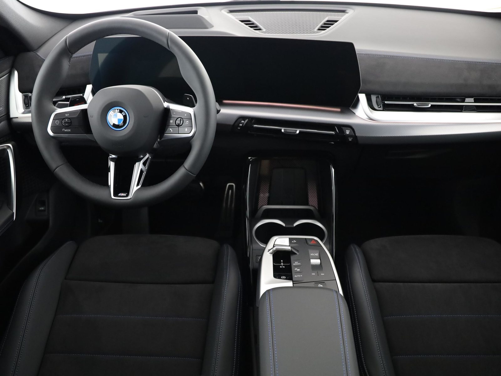 BMW X1 30e xDrive paddles, Plug-in-Hybrid Petrol/Electric, New car, Automatic - 6