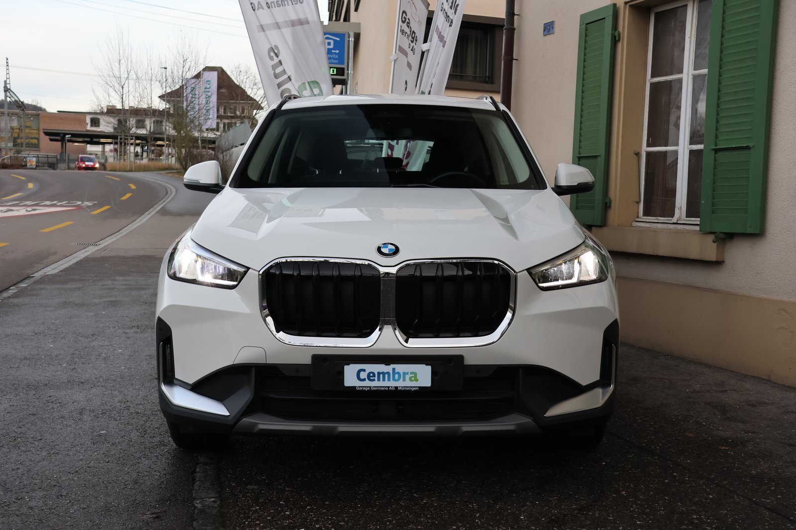 BMW X1 sDrive 20i 48V, Mild-Hybrid Petrol/Electric, Second hand / Used, Automatic - 2
