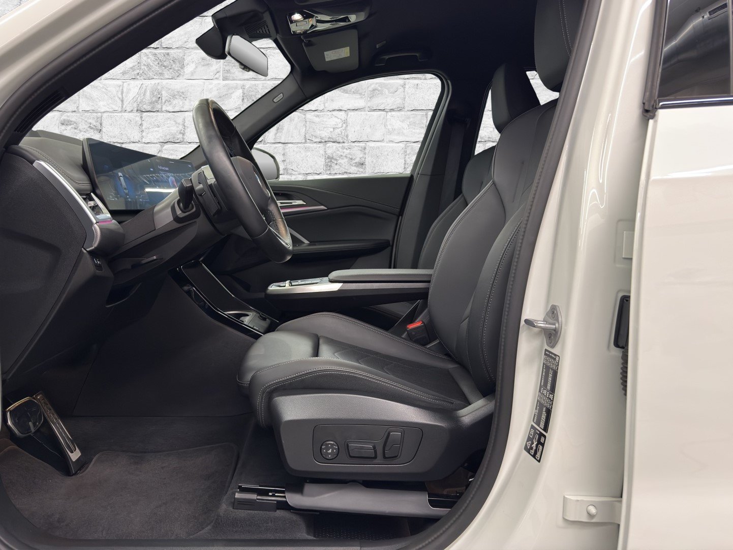 BMW X1 23i 48V M Sport, Mild-Hybrid Petrol/Electric, Second hand / Used, Automatic - 7