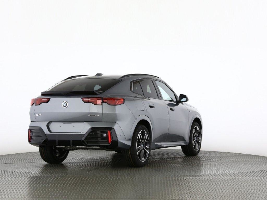 BMW X2 20i sDrive paddles, Mild-Hybrid Benzin/Elektro, Neuwagen, Automatik - 2