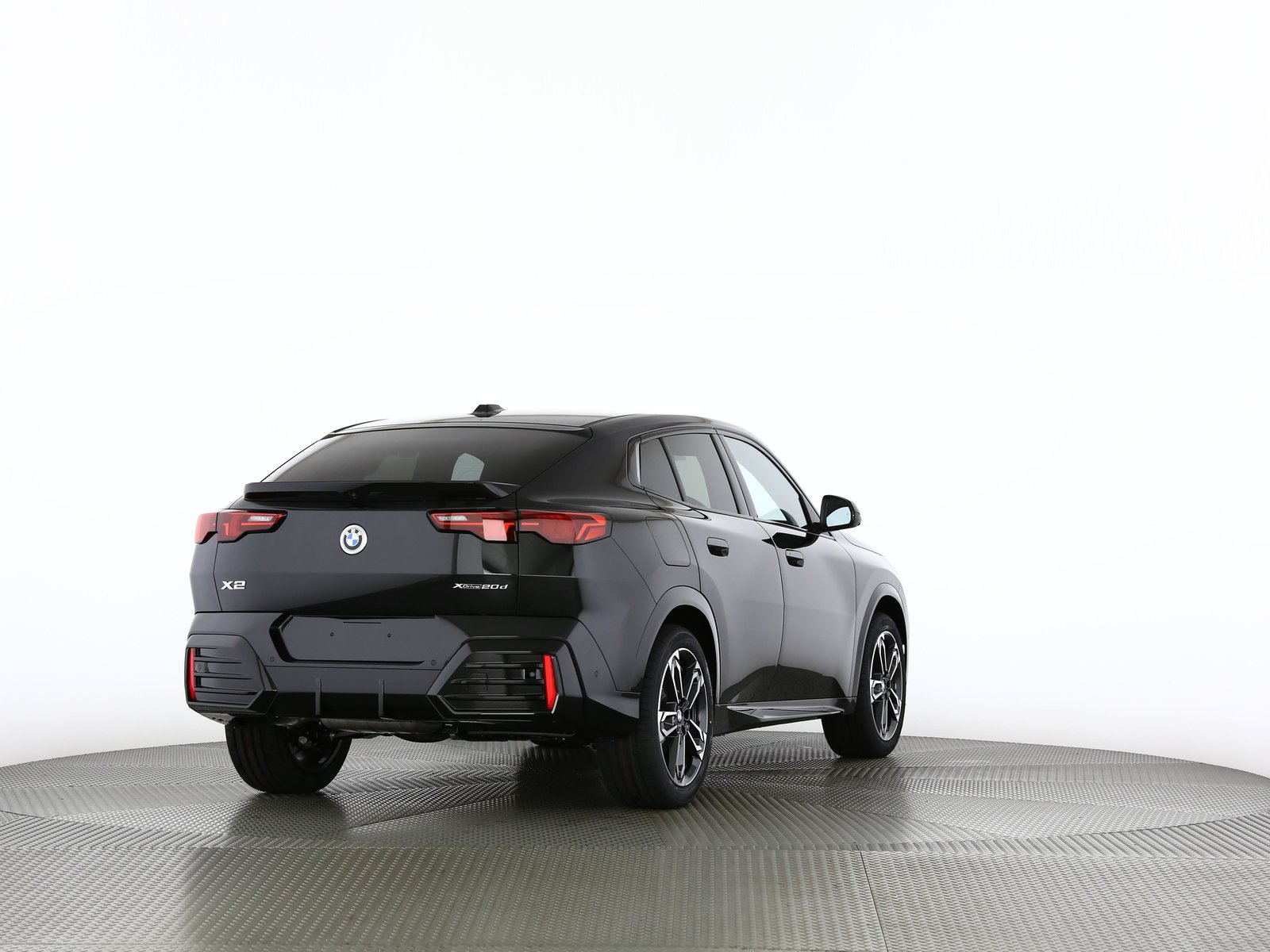BMW X2 20d, Mild-Hybrid Diesel/Electric, New car, Automatic - 2