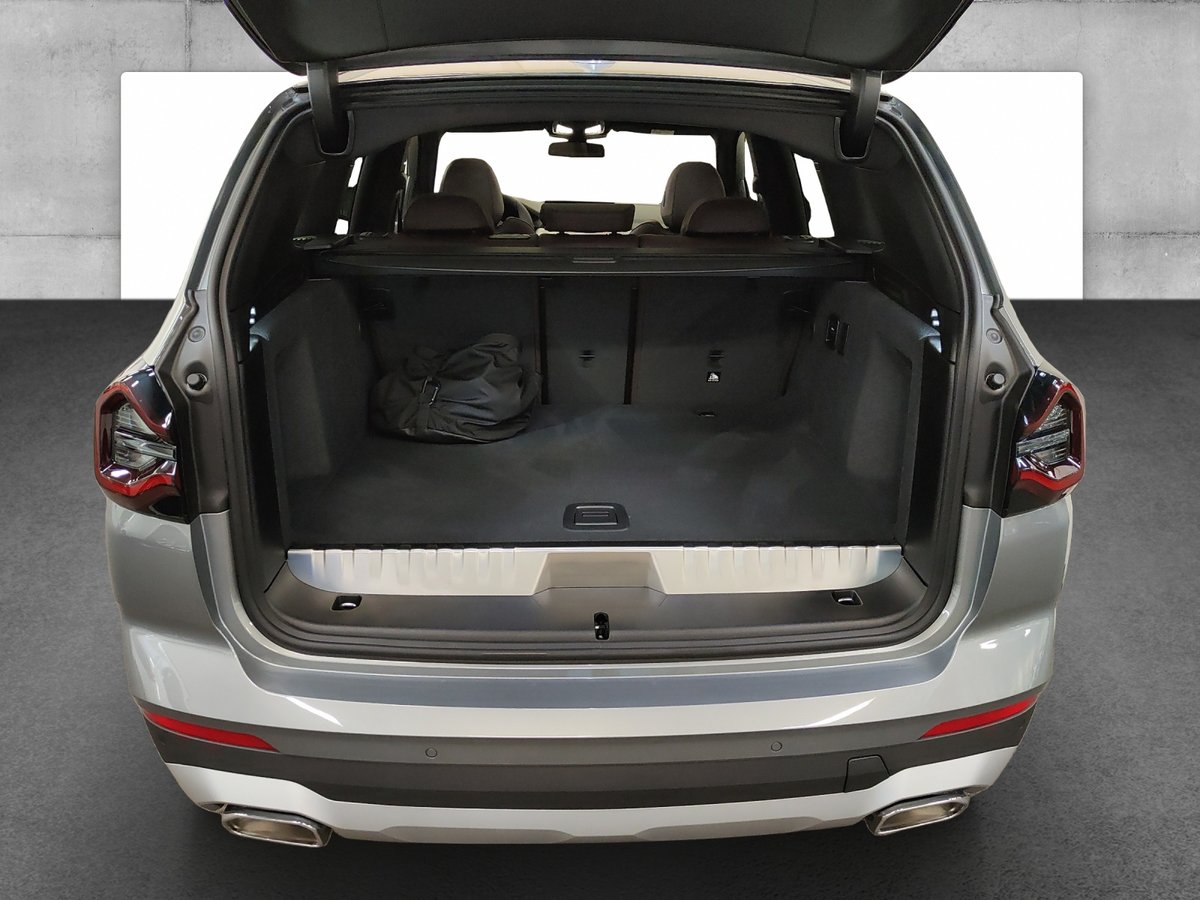 BMW X3 30e, Hybride Rechargeable Essence/Électricité, Voiture nouvelle, Automatique - 7