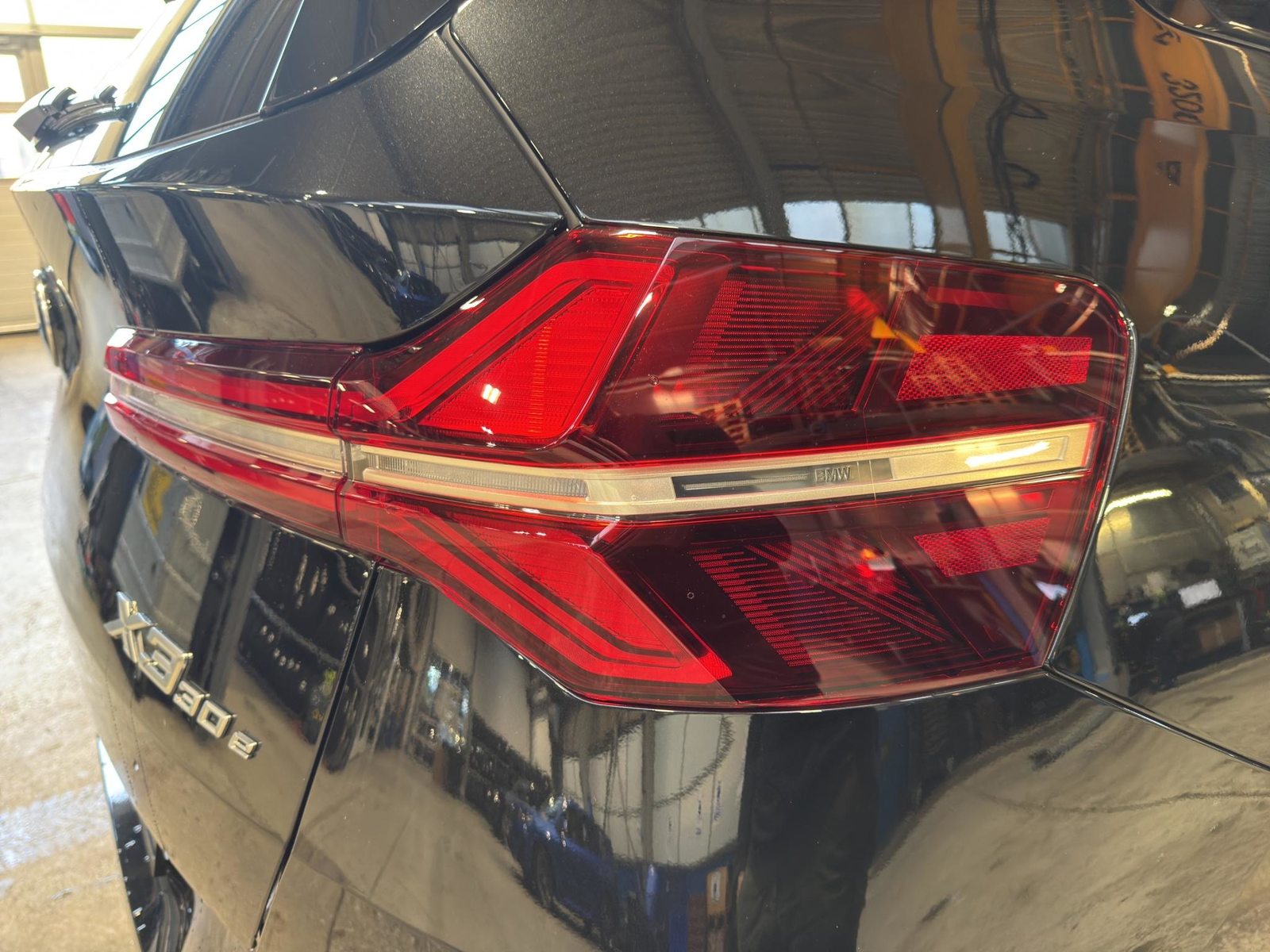 BMW X3 30e xDrive, Hybride Rechargeable Essence/Électricité, Voiture nouvelle, Automatique - 7